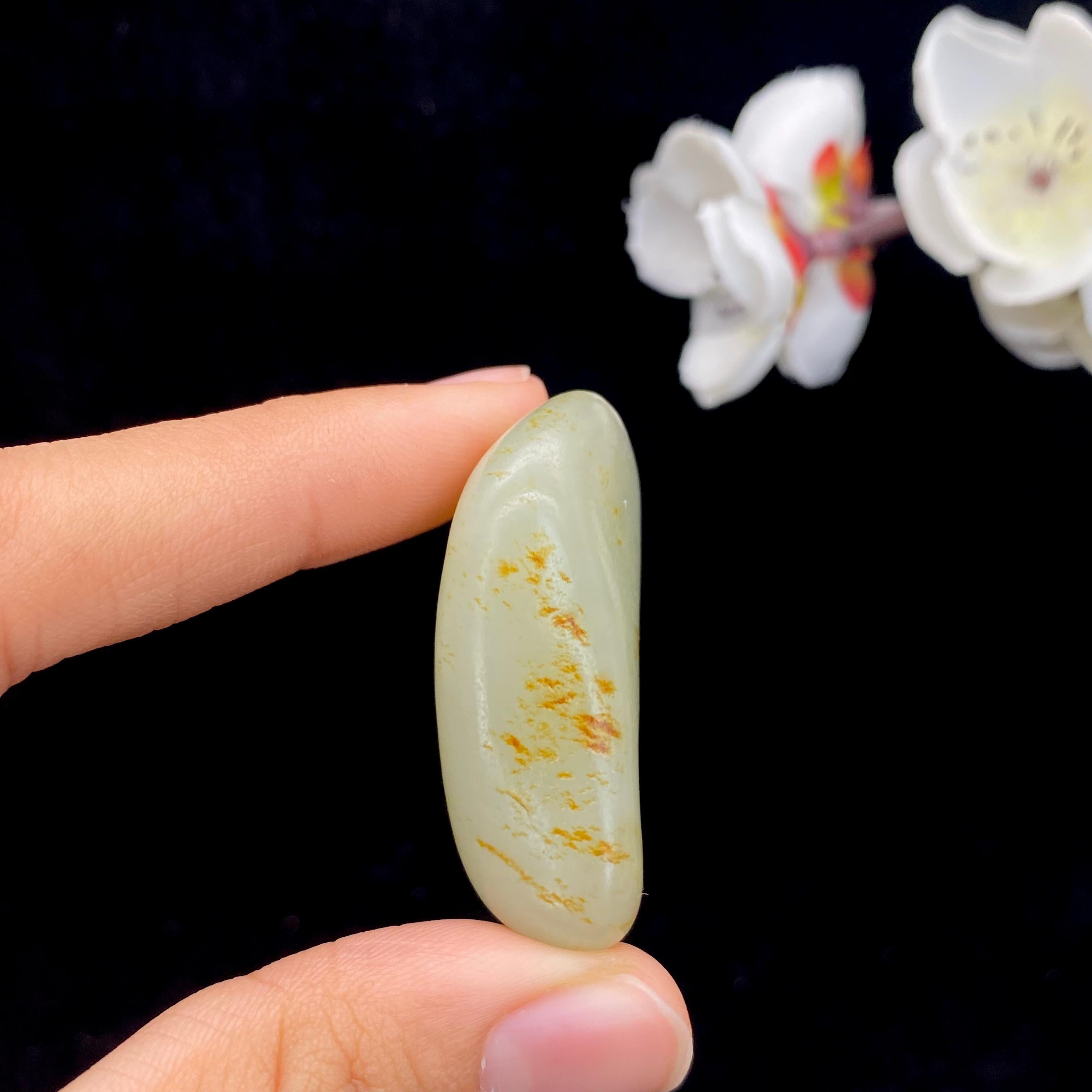 和田玉聚红皮籽料原石（39.1g）
