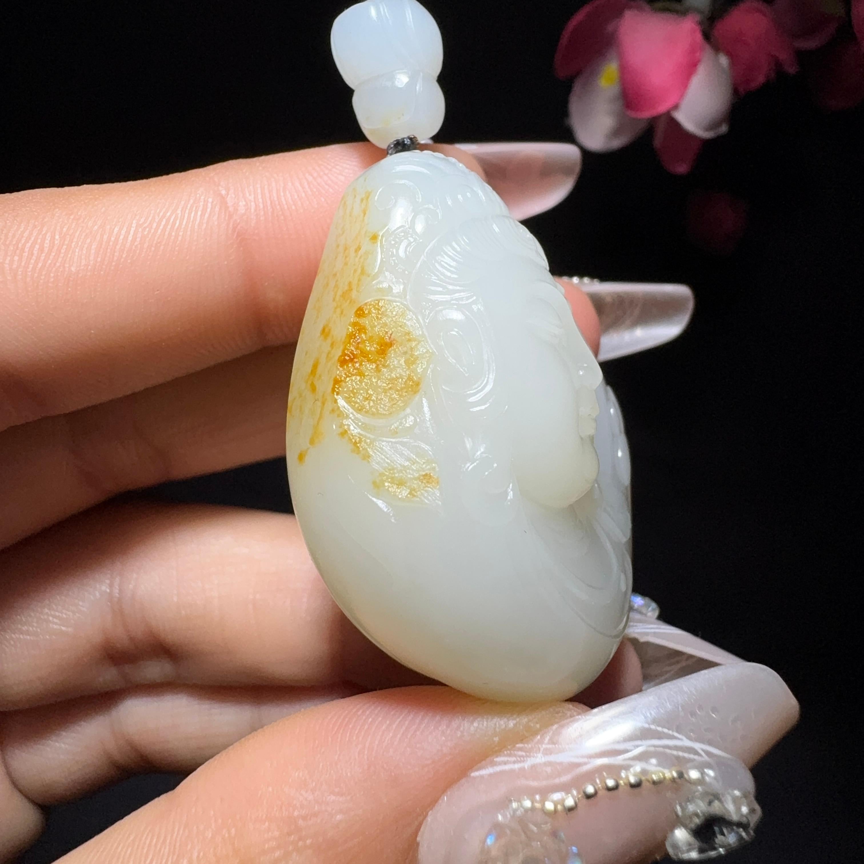 和田玉籽料观音挂件（42.1g）