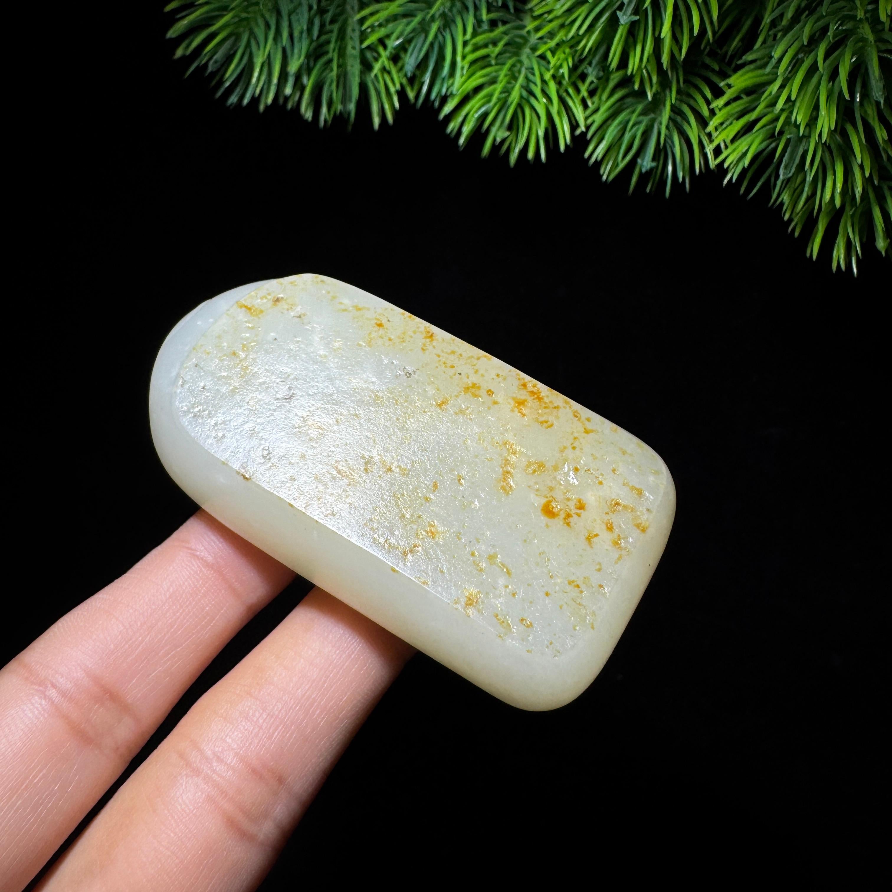和田玉籽料满皮无事牌（104.3g）