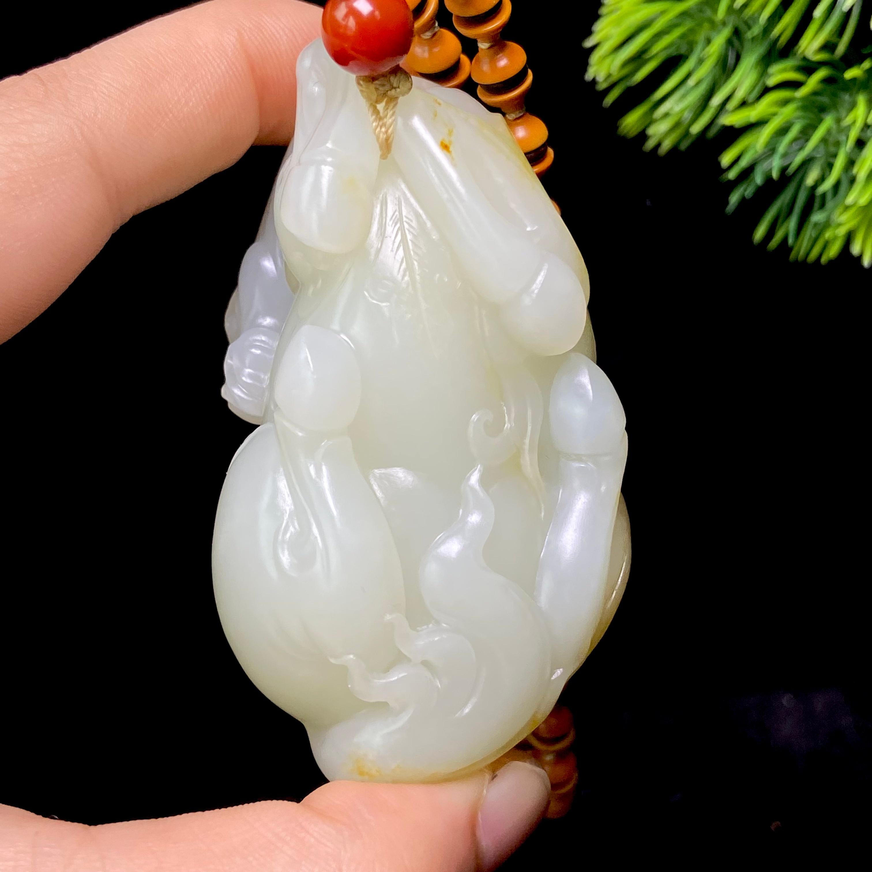 和田玉籽料马上封侯把件（175.2g）