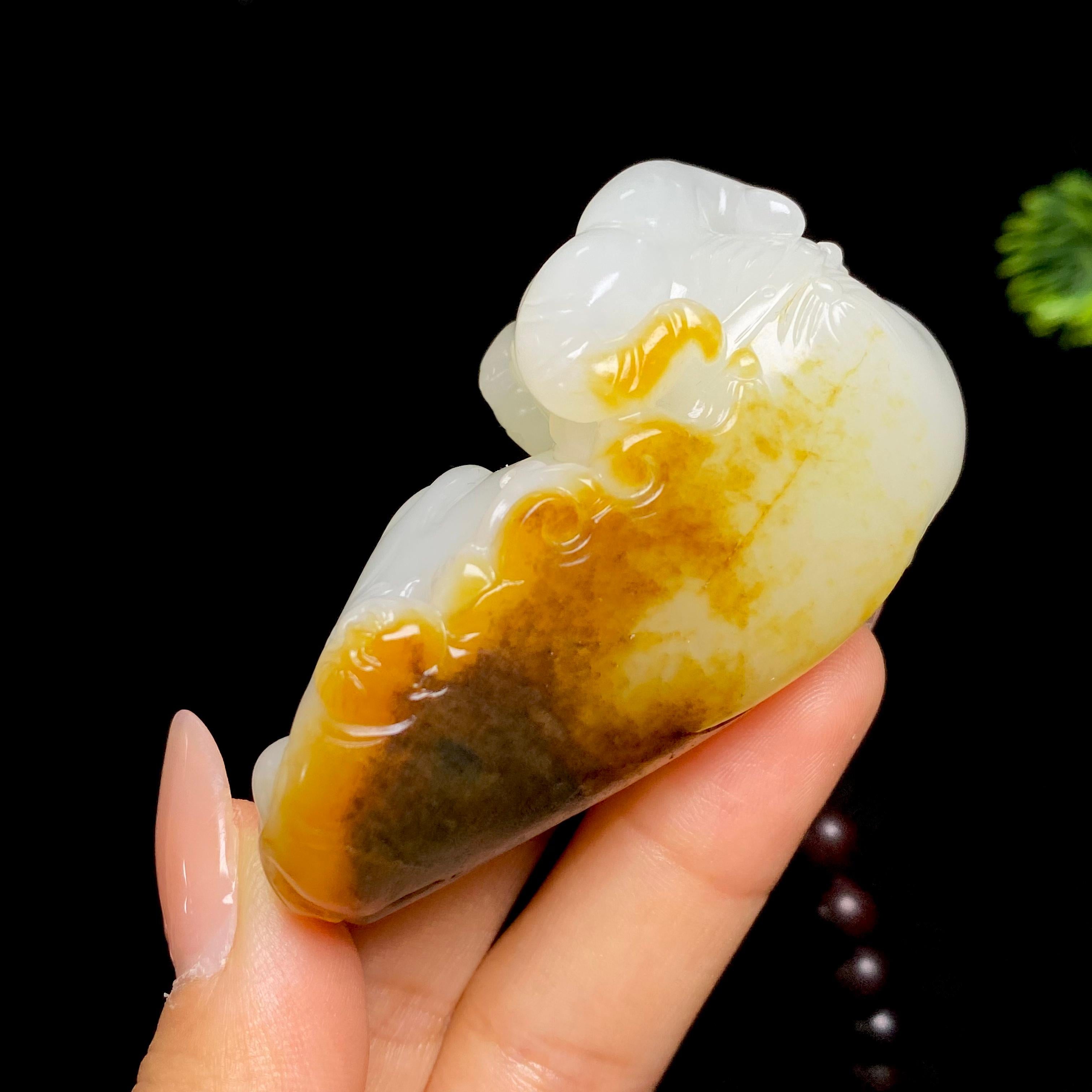 和田玉籽料牛气冲天把件（120.1g）