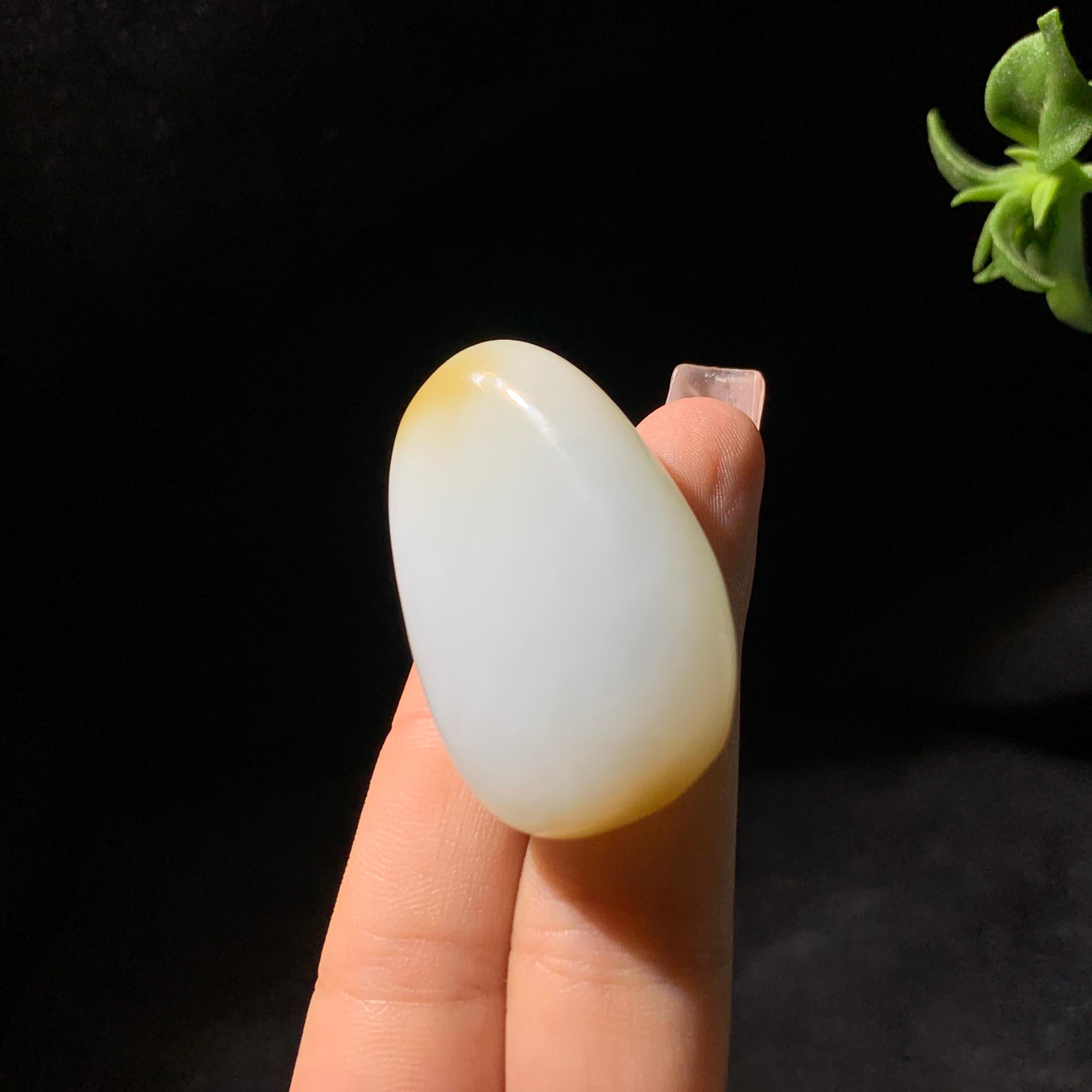 和田山料羊脂白玉佛公（30.8g）