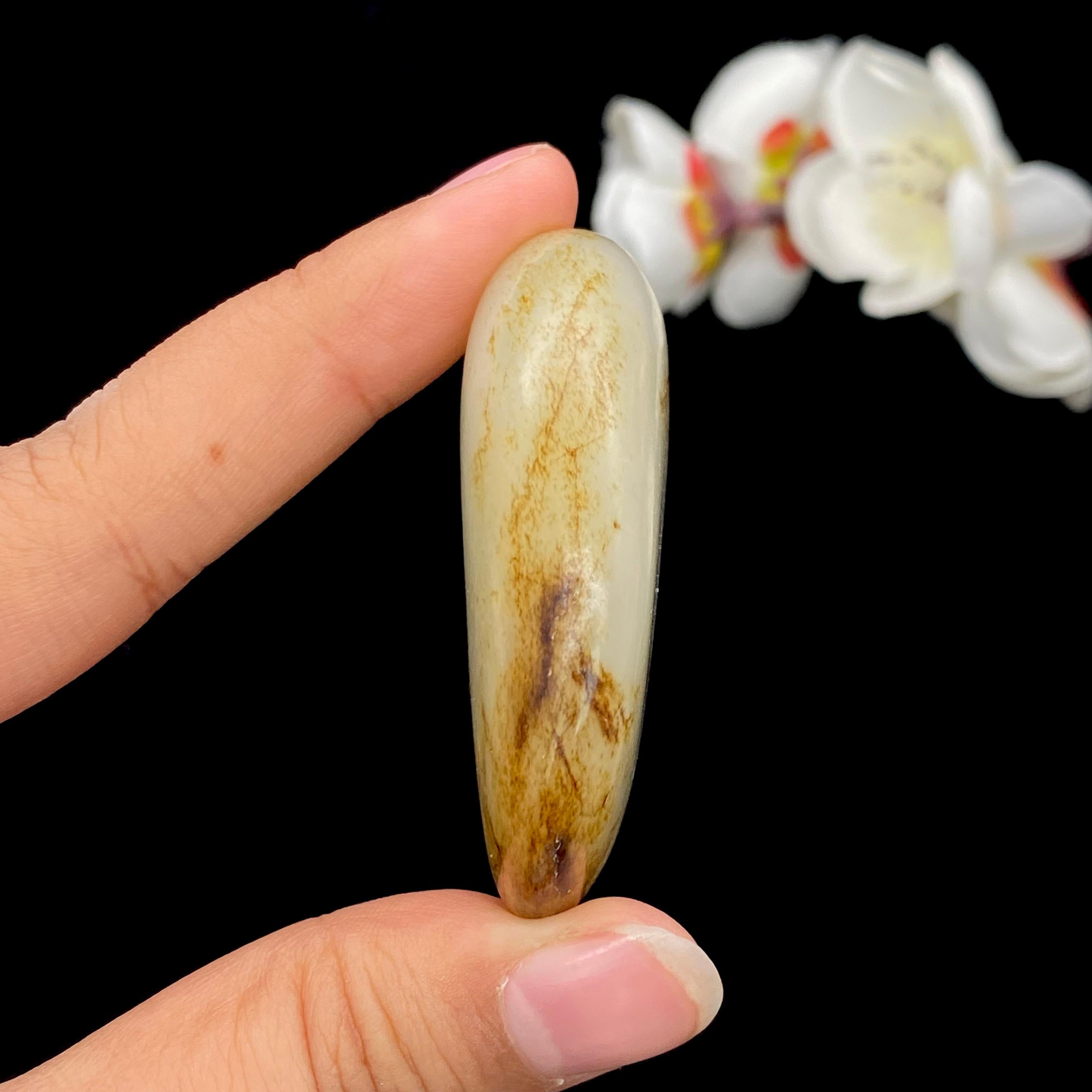 和田玉秋梨皮籽料挂件（46.2g）