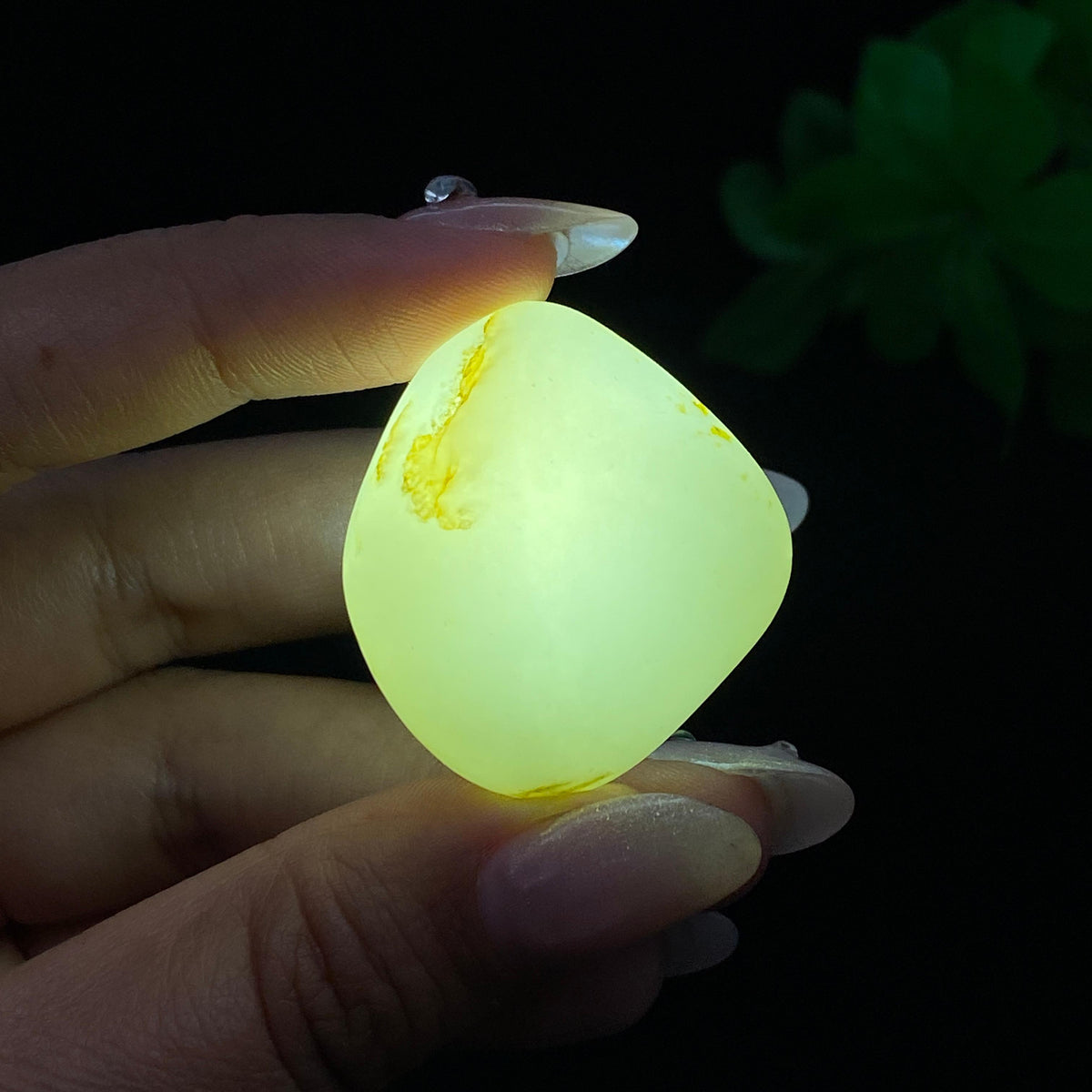 和田玉白玉带洒金皮籽料（22.4g）