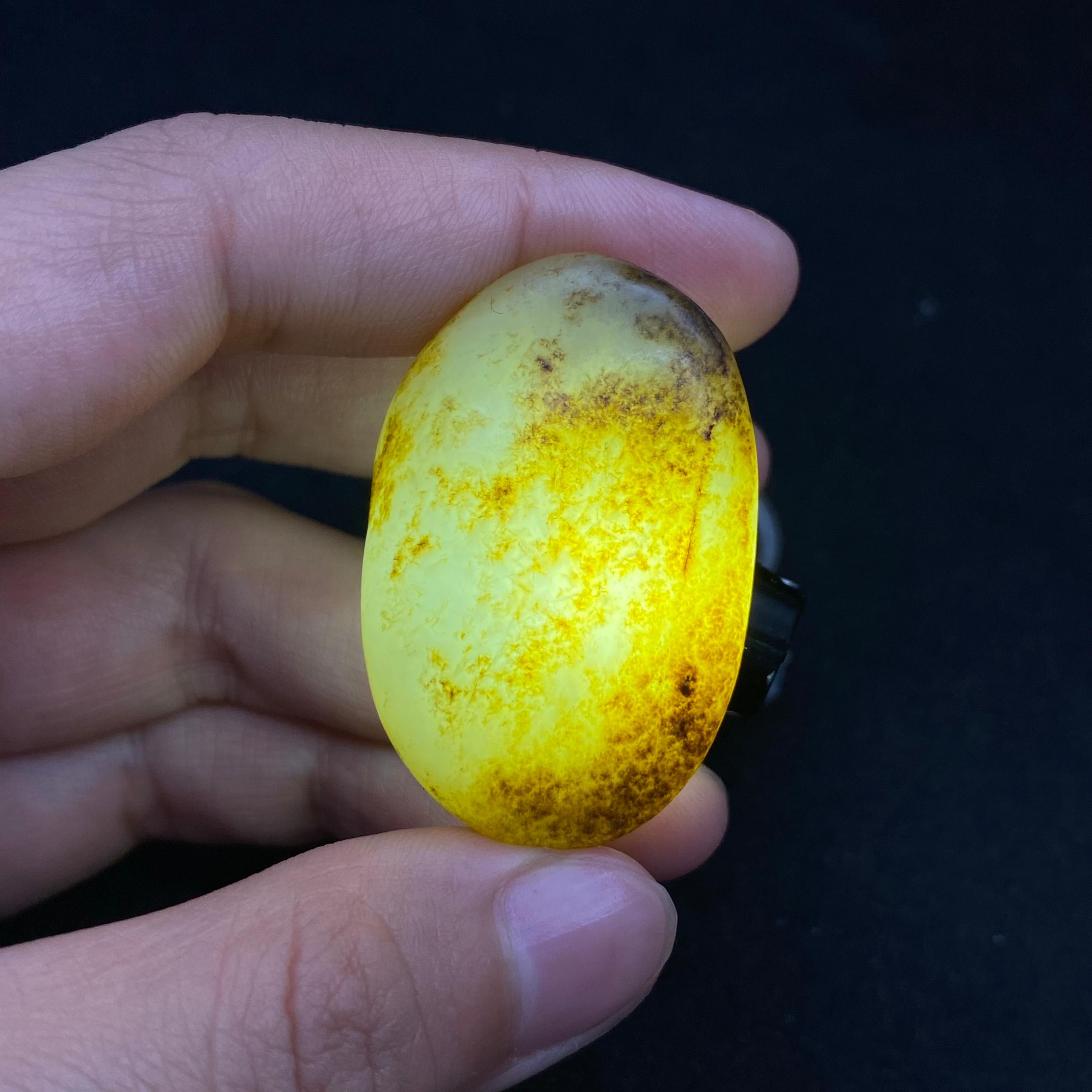 和田玉洒金皮籽料挂件（19g）