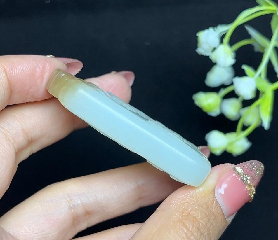和田玉糖白文人山水牌（46.5g）