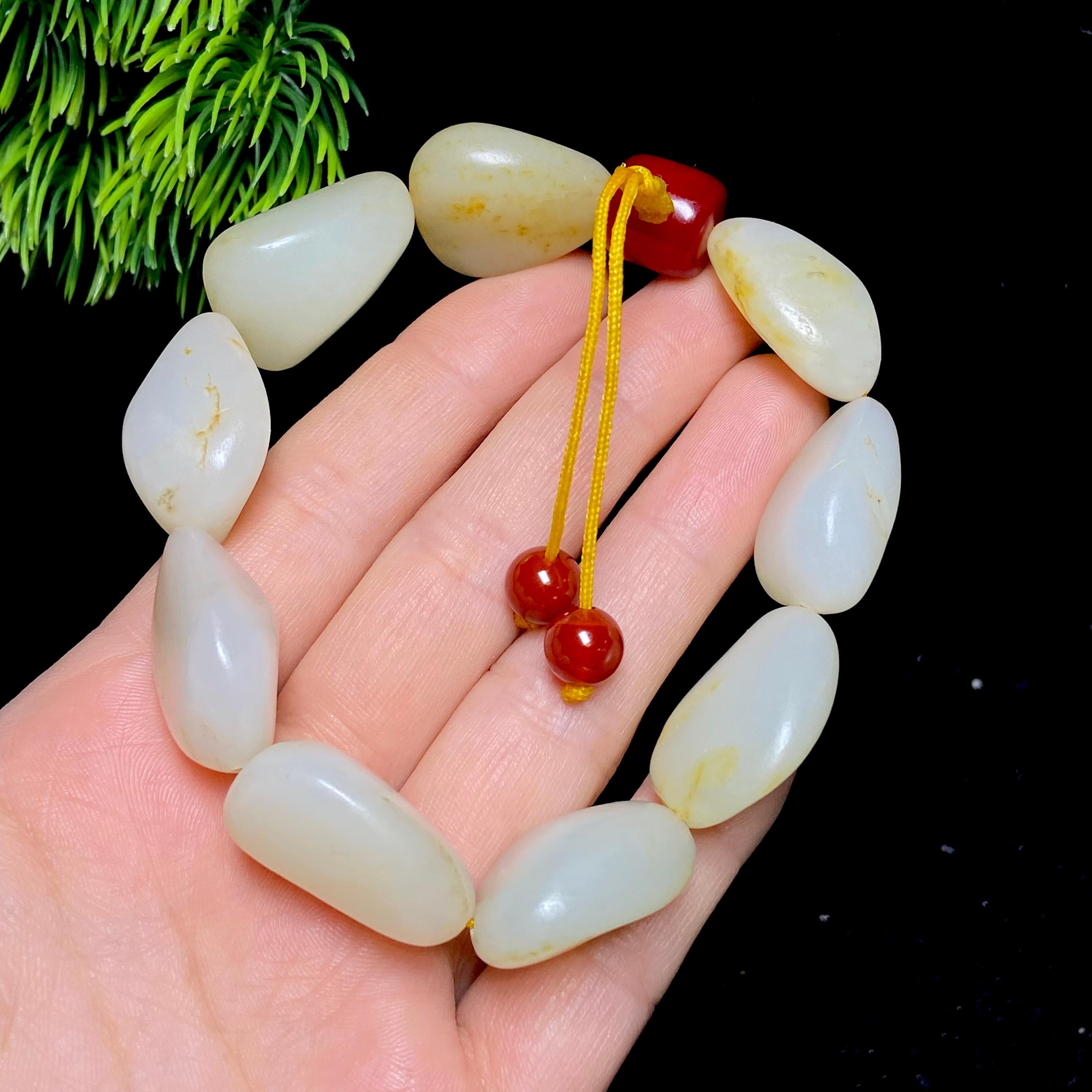 和田玉洒金皮籽料手串（82.58g）