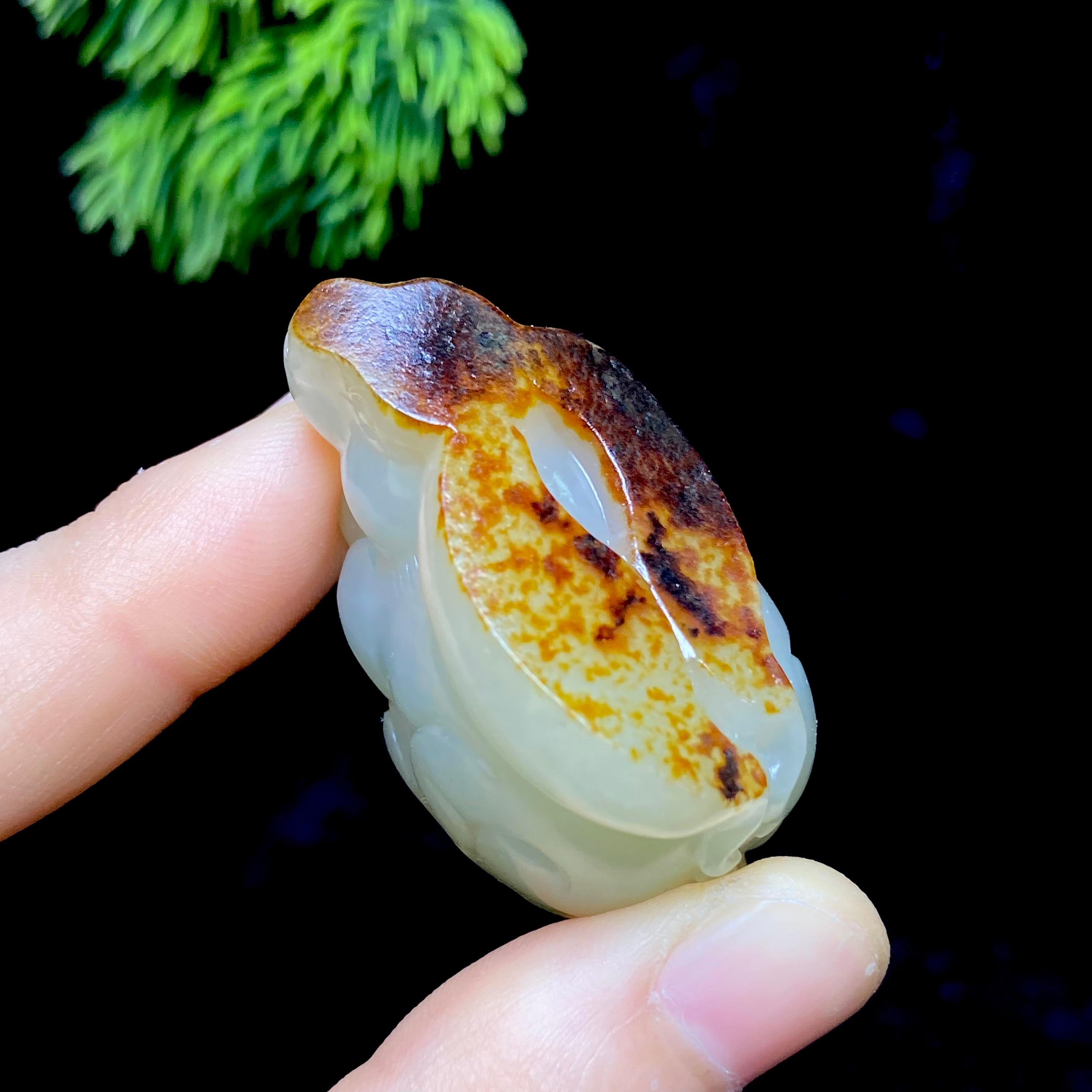 和田玉籽料兔子挂件（42.6g）
