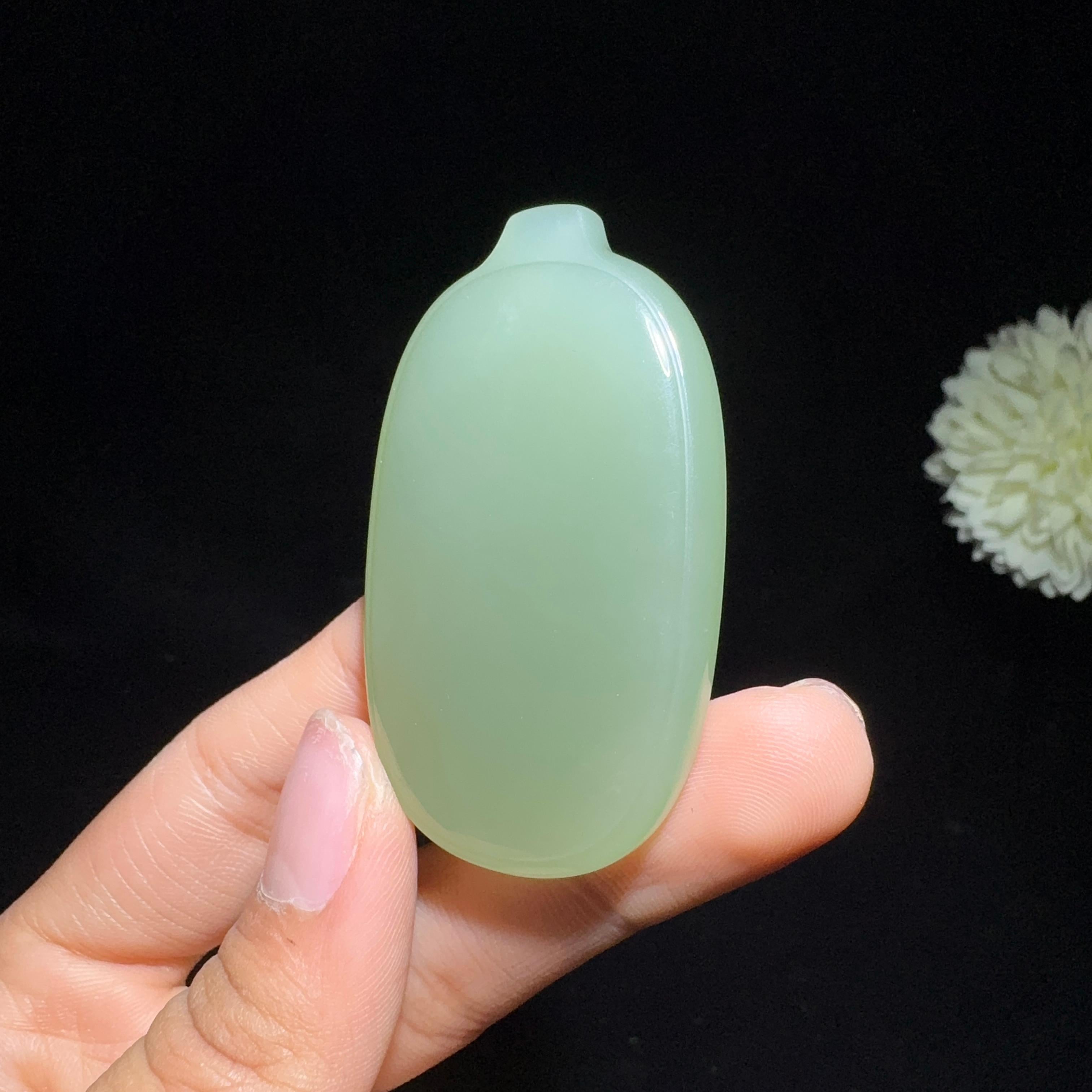 和田玉湖水绿平安无事牌（30.8g）
