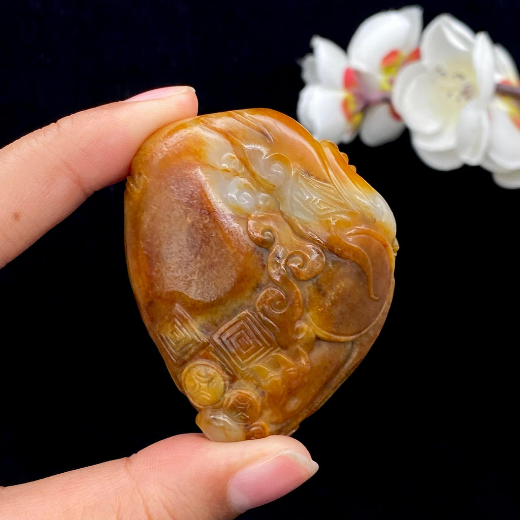 和田玉黄沁皮籽料【龙龟】手把件（98.8g）