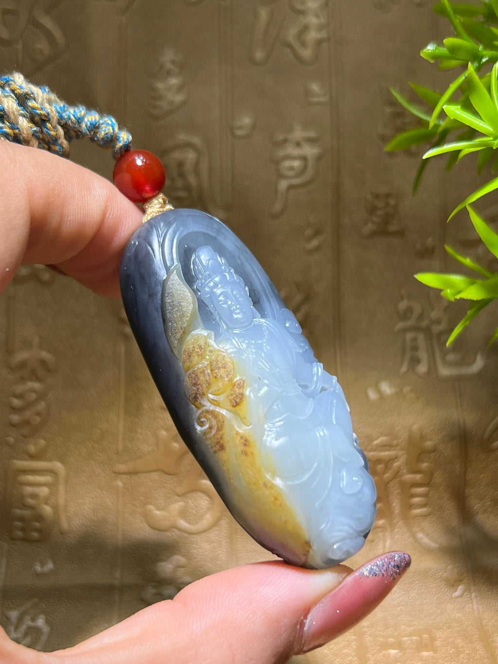 和田玉籽料青花观音（60.0g）