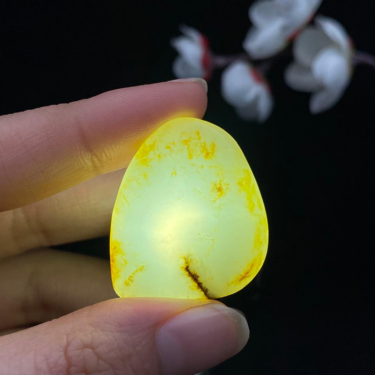 和田玉洒金皮籽料（12.3g）