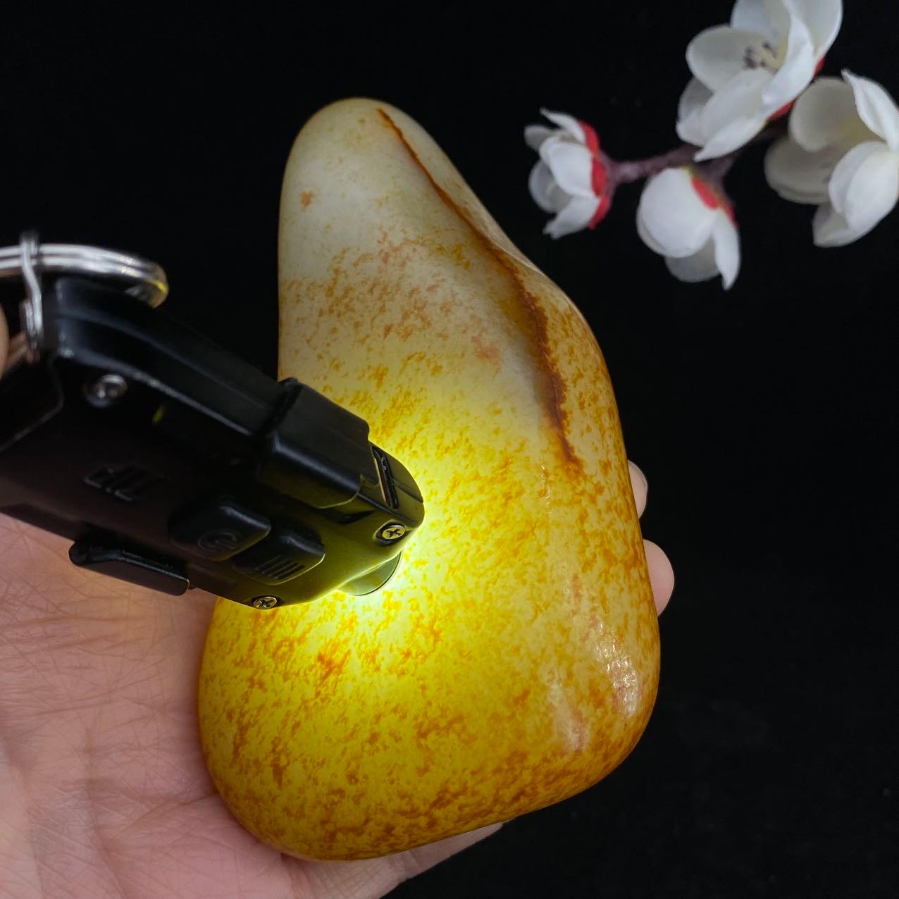 和田玉洒红皮籽料原石（309.6g）