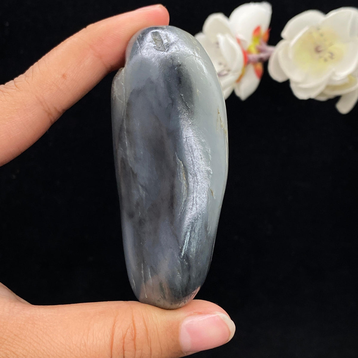 和田玉青花籽料手把件（183.9g）