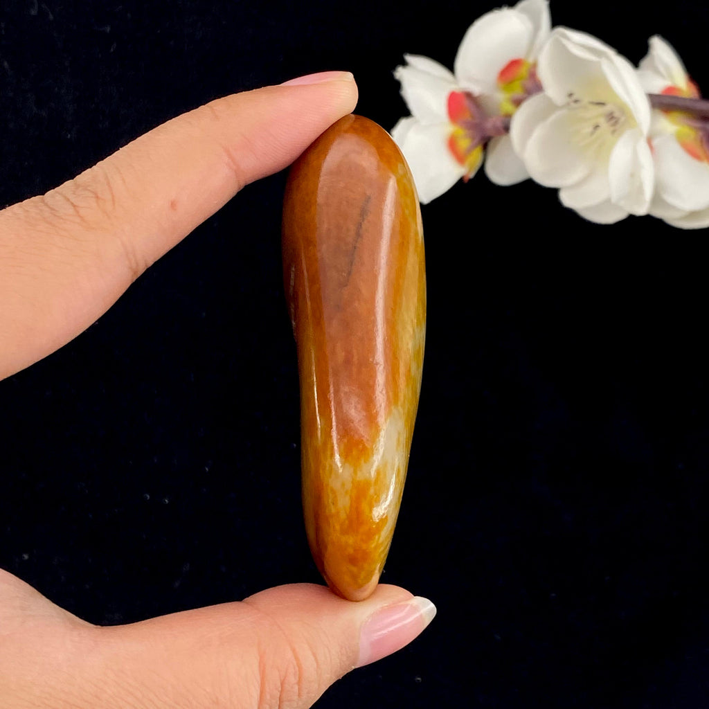 和田玉聚红皮籽料小手把件（80g）