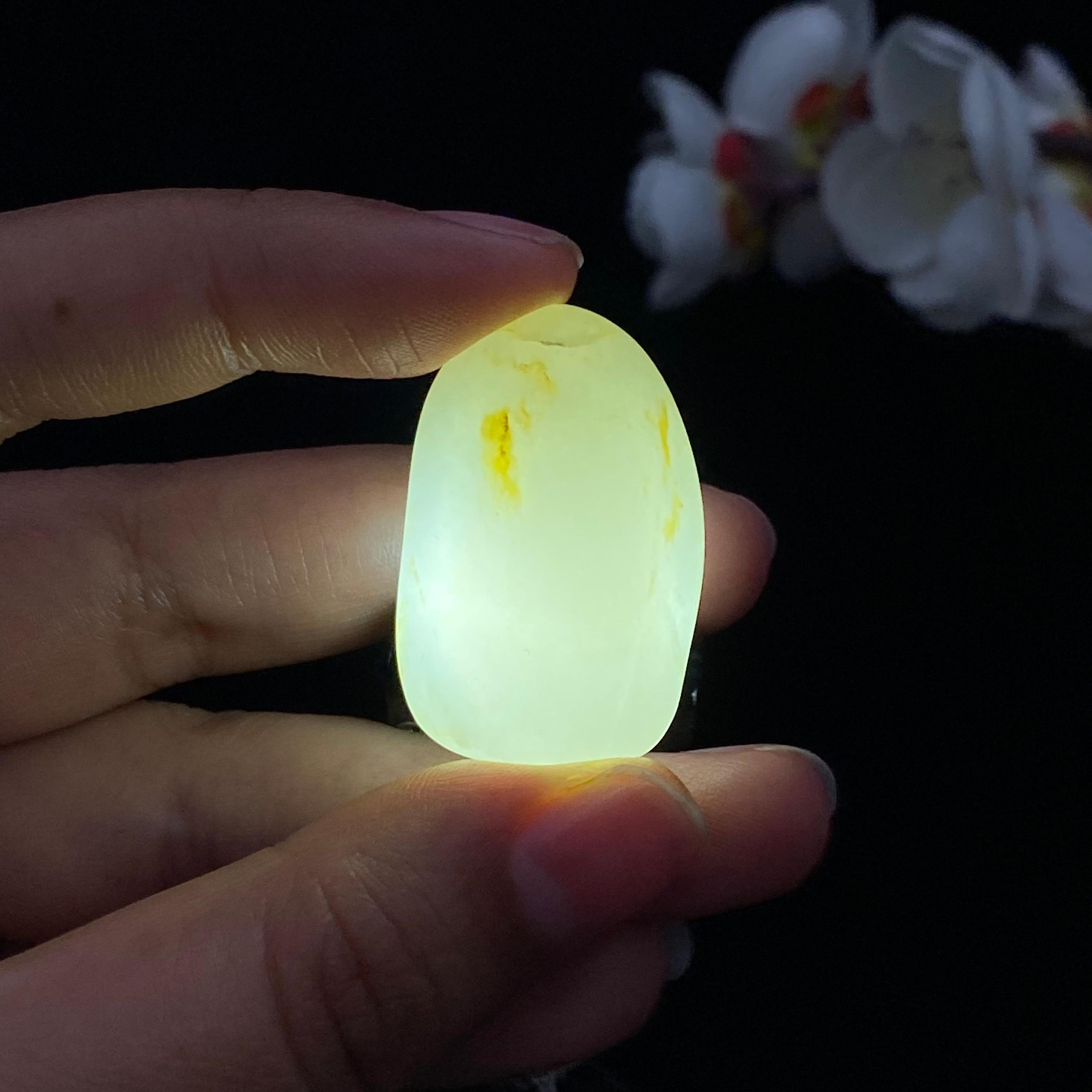 和田玉洒金皮籽料挂件（16.1g）