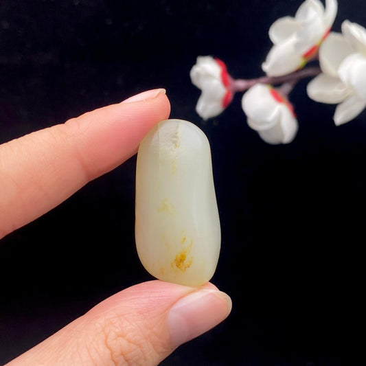【超值推荐】和田玉聚黄皮籽料原石（11.8g）