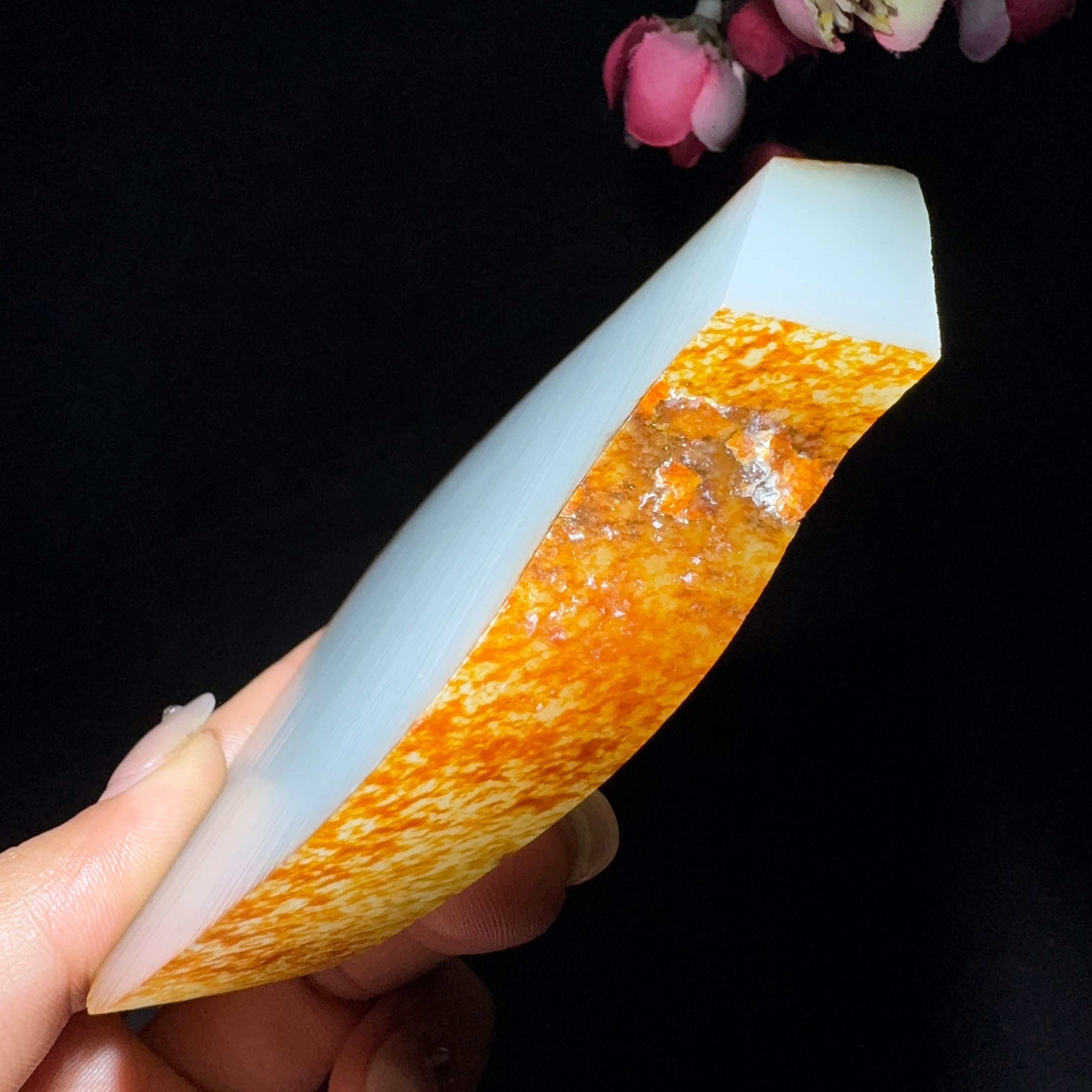 和田玉籽料原石板料（299.8g）