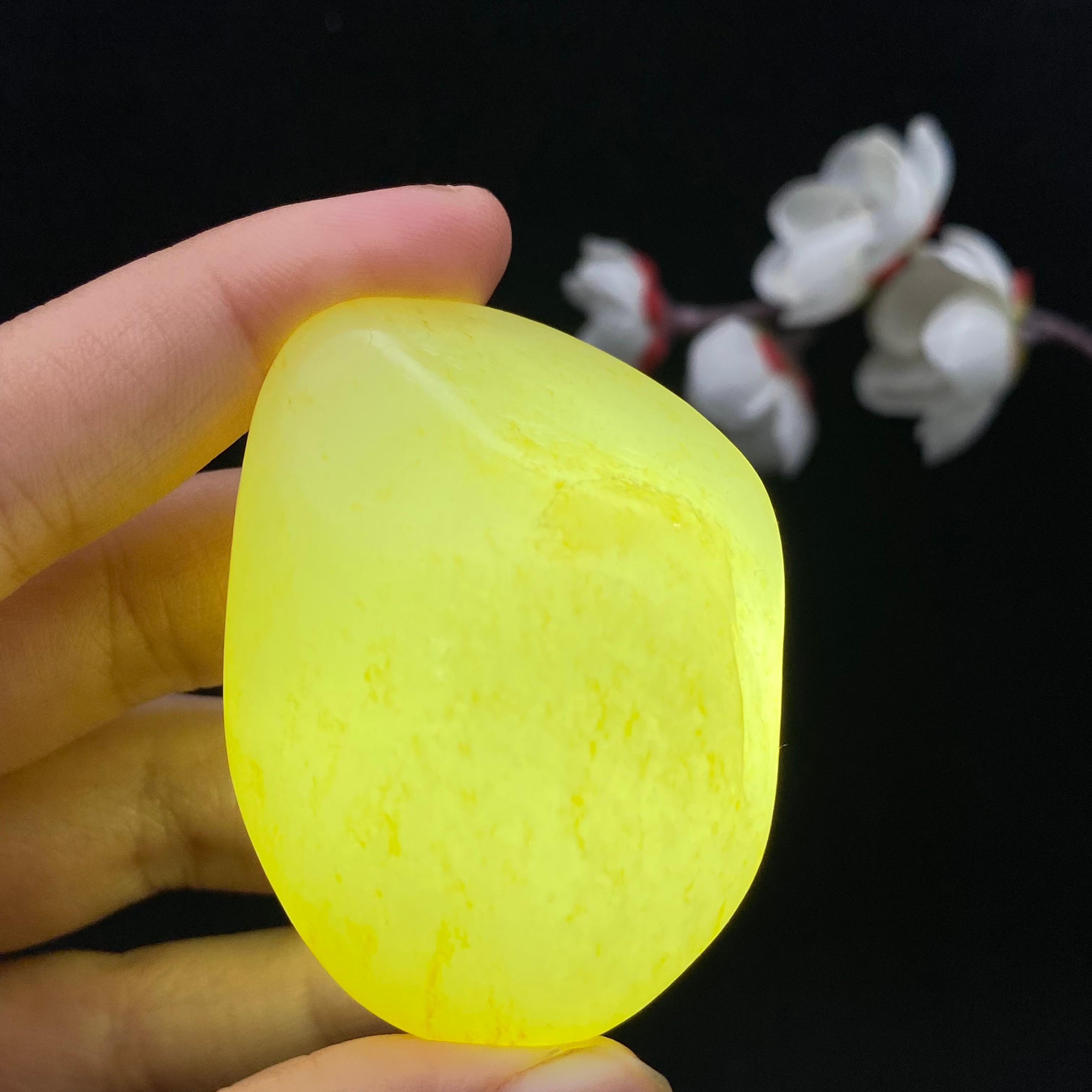 和田玉洒金皮籽料（64.8g）
