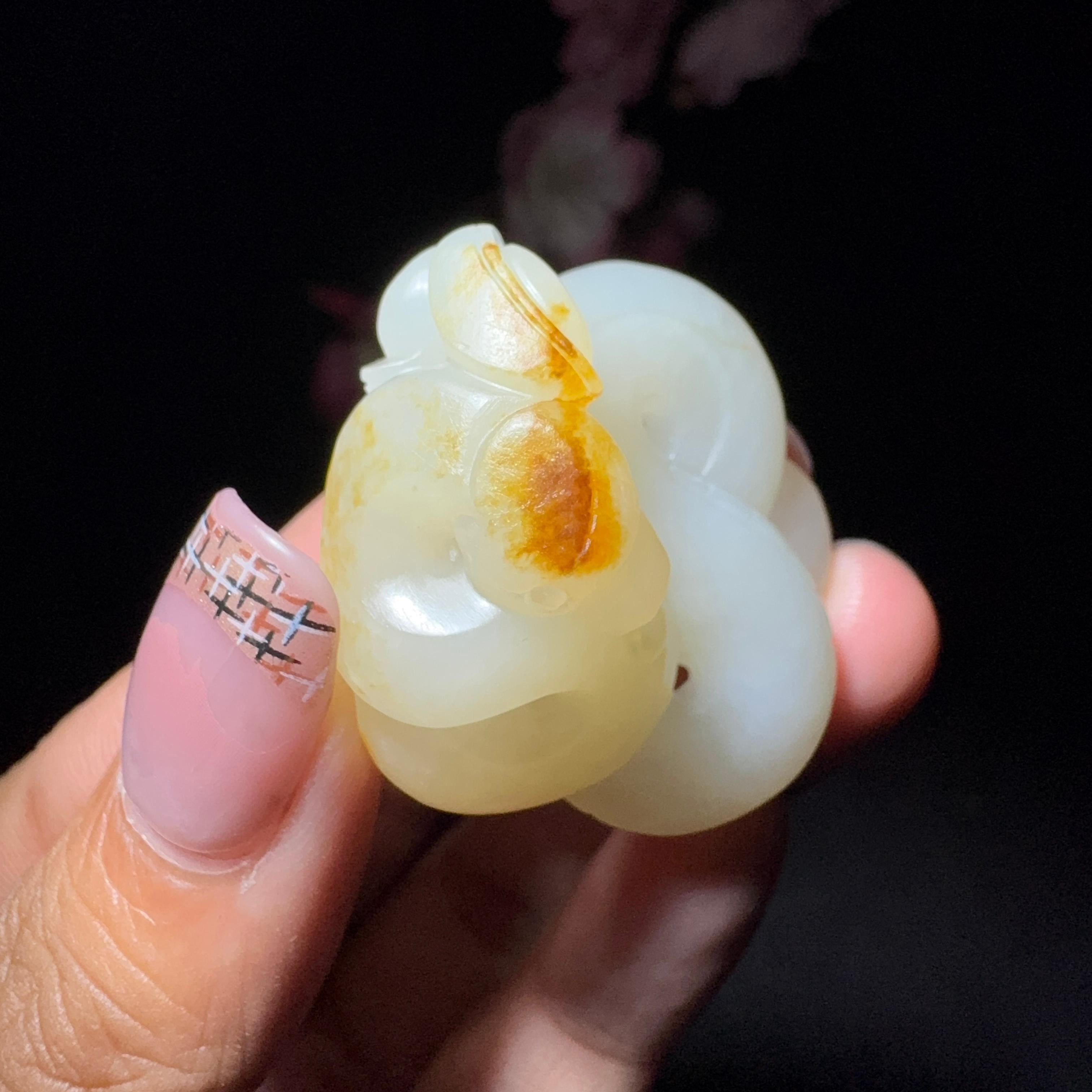 和田玉籽料挂件蛇（15.8g）