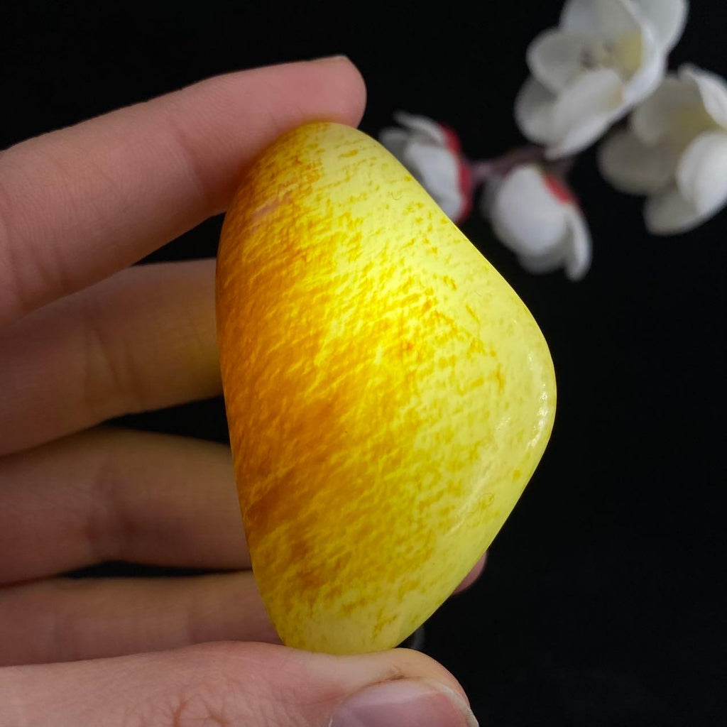 和田玉聚红皮籽料原石（52.1g）