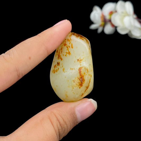 和田玉洒红皮籽料挂件（29.3g）