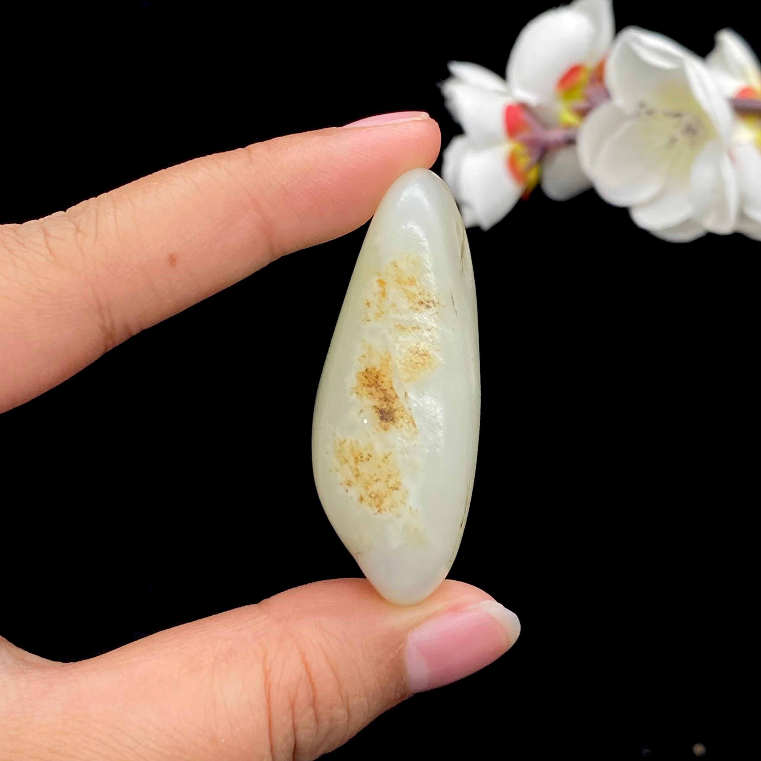 和田玉黄皮籽料（48.3g）