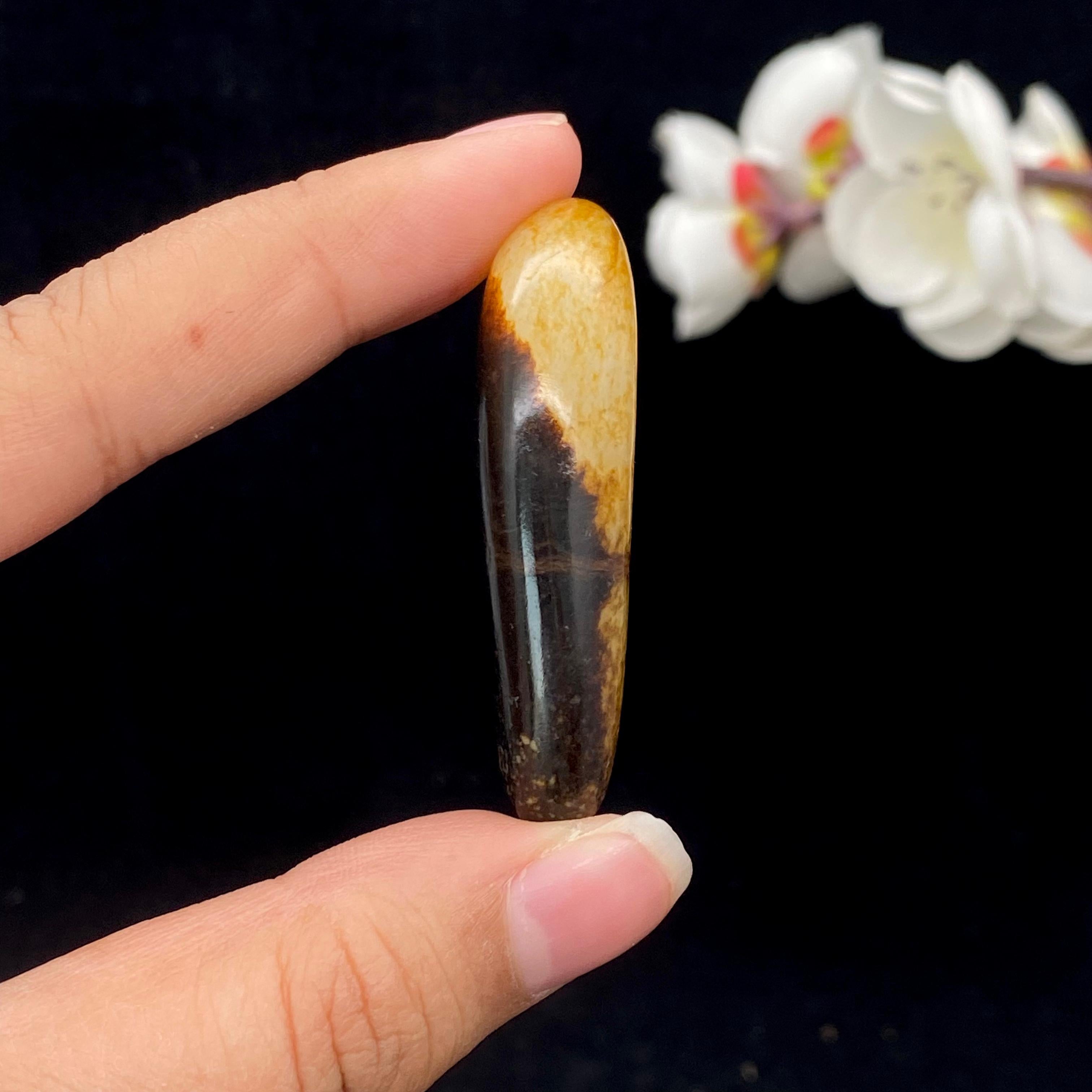 和田玉聚黑皮籽料挂件（21.5g）