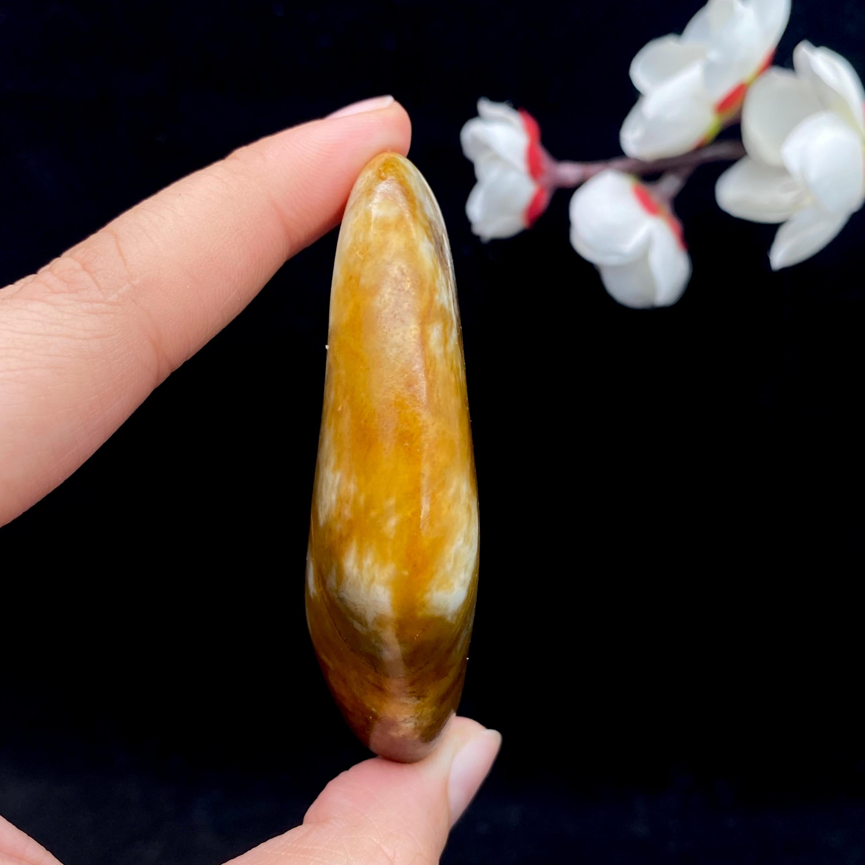 和田玉黄皮籽料原石（79g）