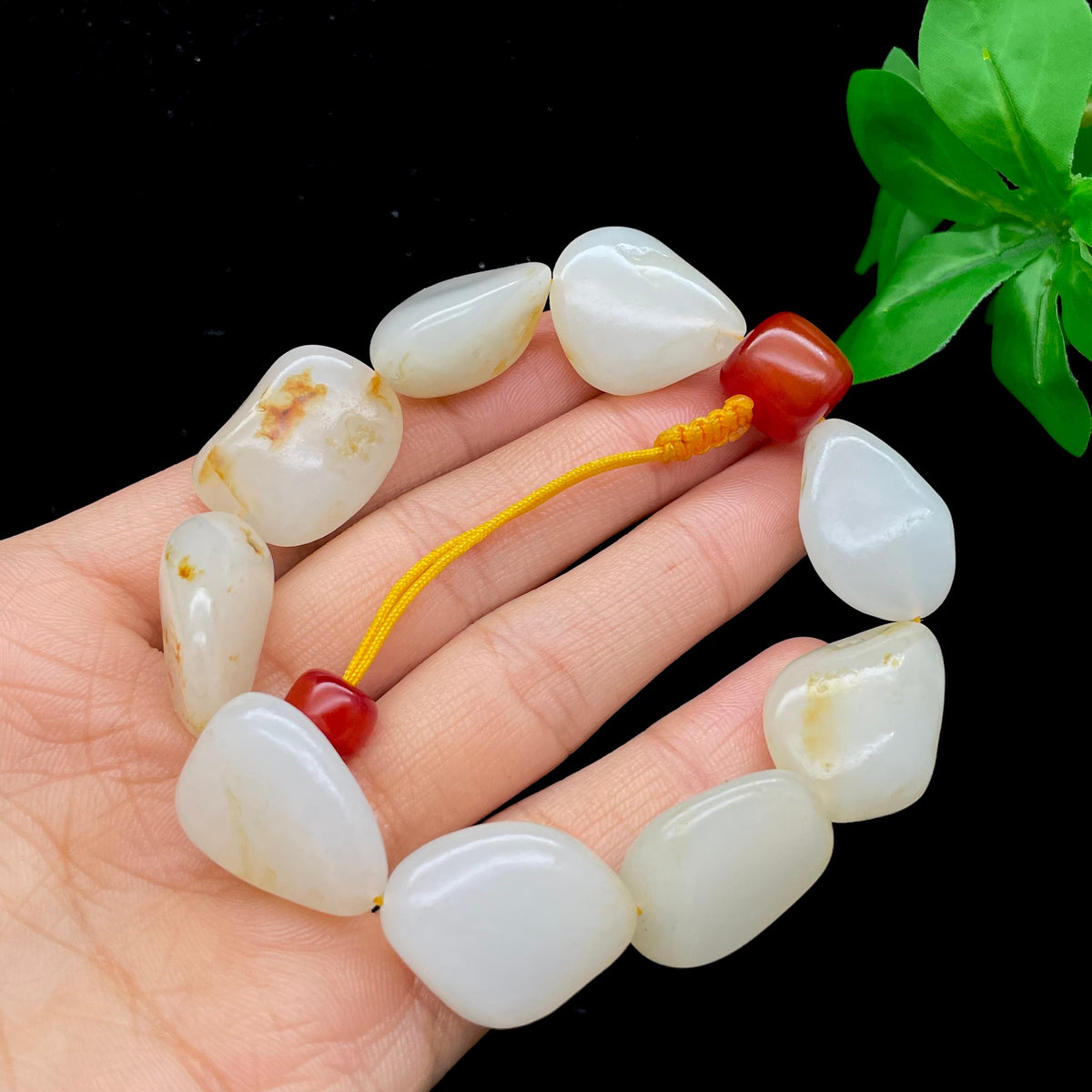 和田玉洒金皮籽料【精品手串】（61.3g）