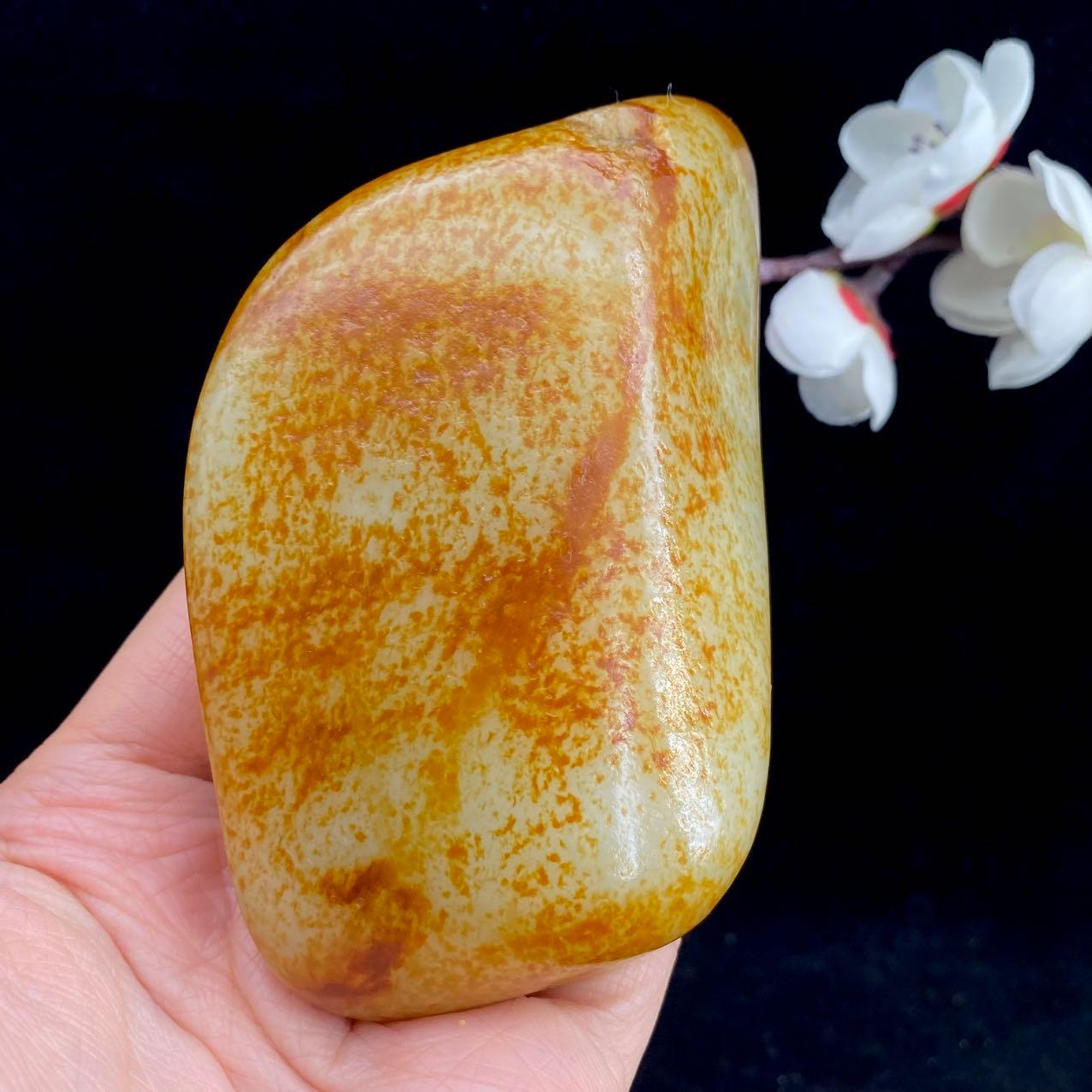 和田玉洒红皮籽料原石（339.4g）