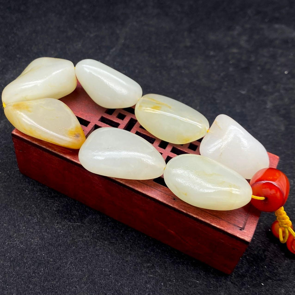 和田玉洒金皮【精品手串】（96.6g）