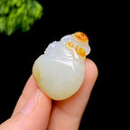 和田玉籽料马上封侯（12.1g）