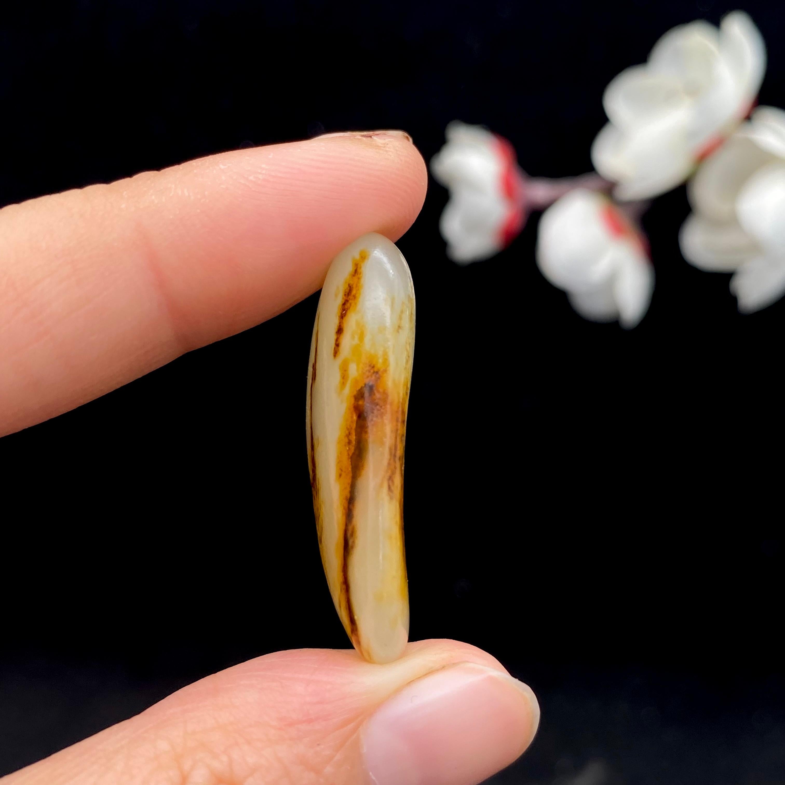 和田玉黄皮籽料（8.2g）