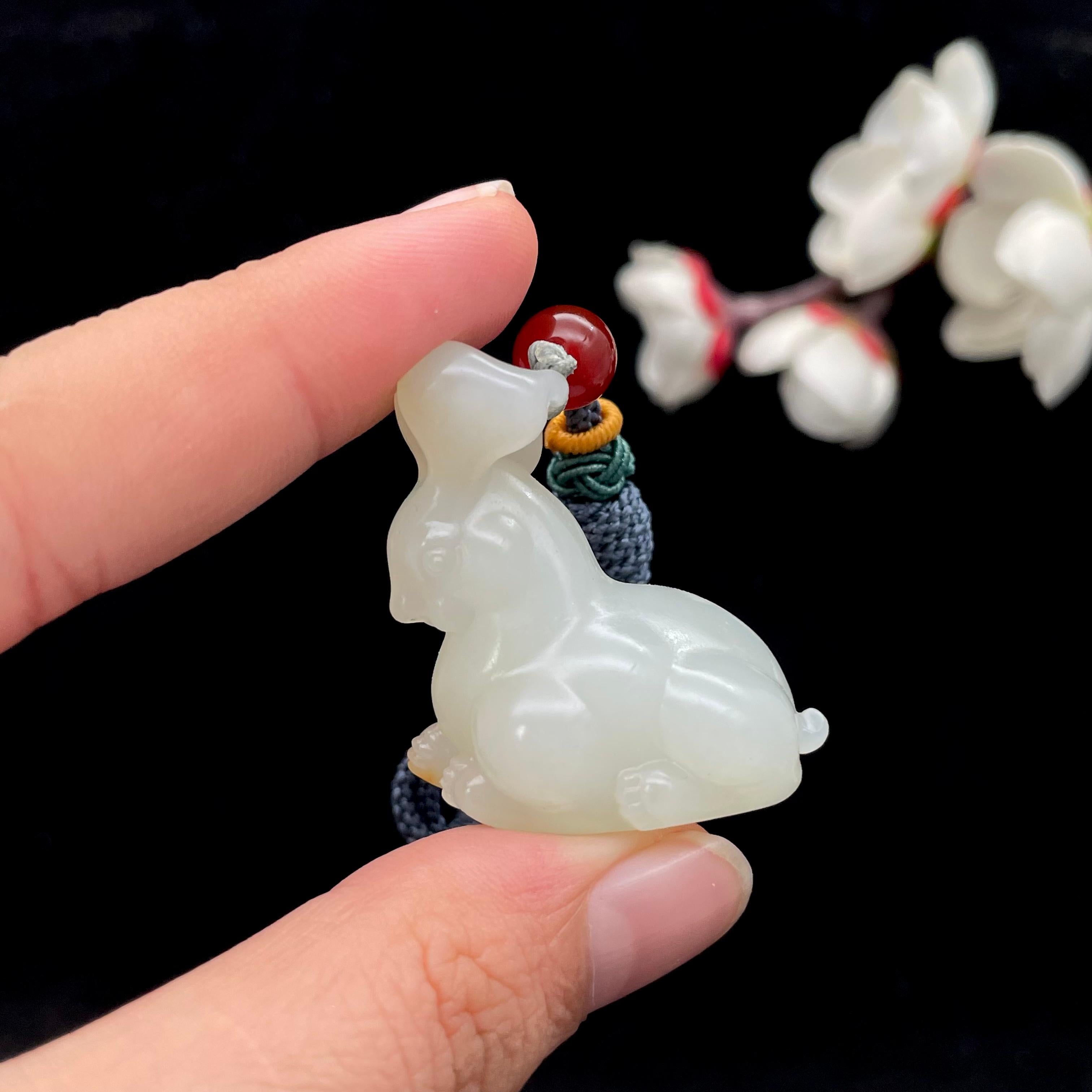 和田玉白玉籽料【兔子】挂件（18.1g）