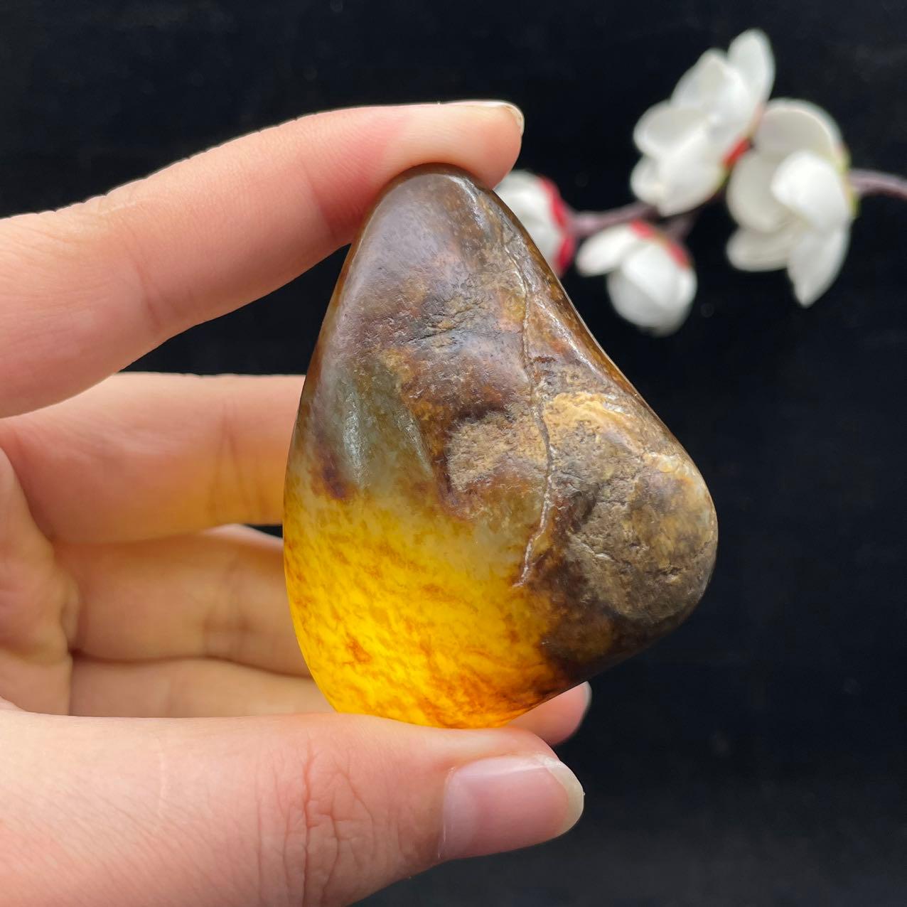 和田玉聚黄皮籽料手把件（79.3g）