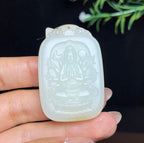 和田玉且末糖白羊脂玉千手观音（33.3g）