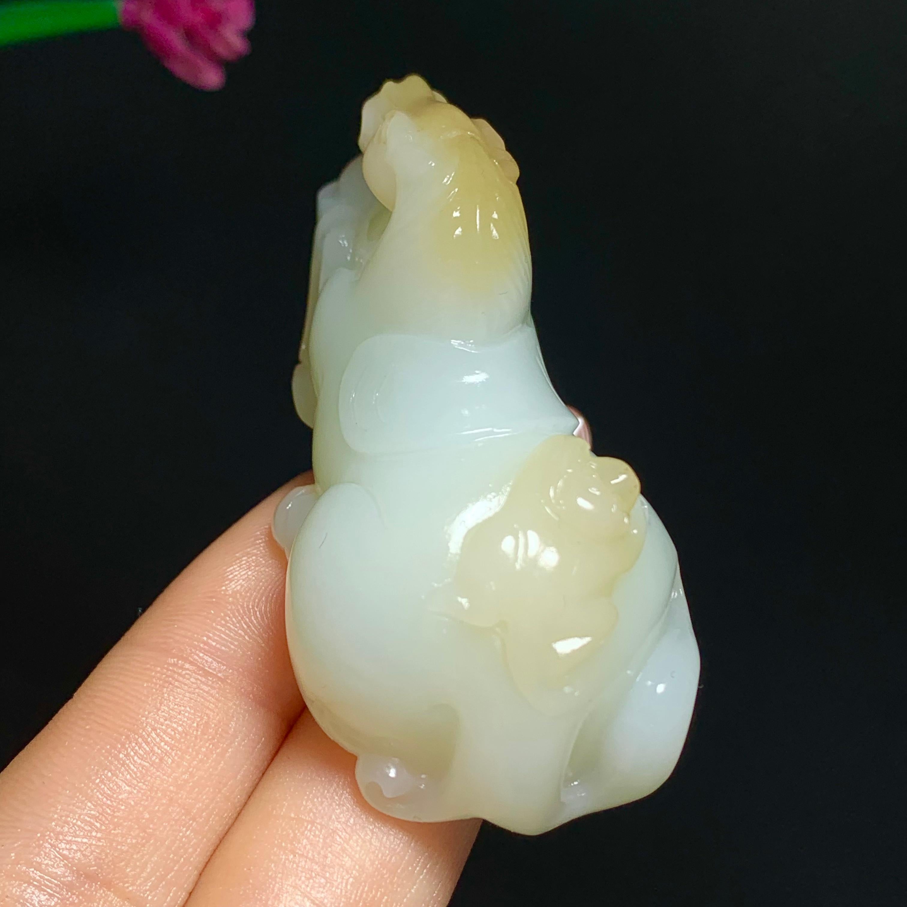 新疆且末糖白玉马上封侯手把件（55.2g）