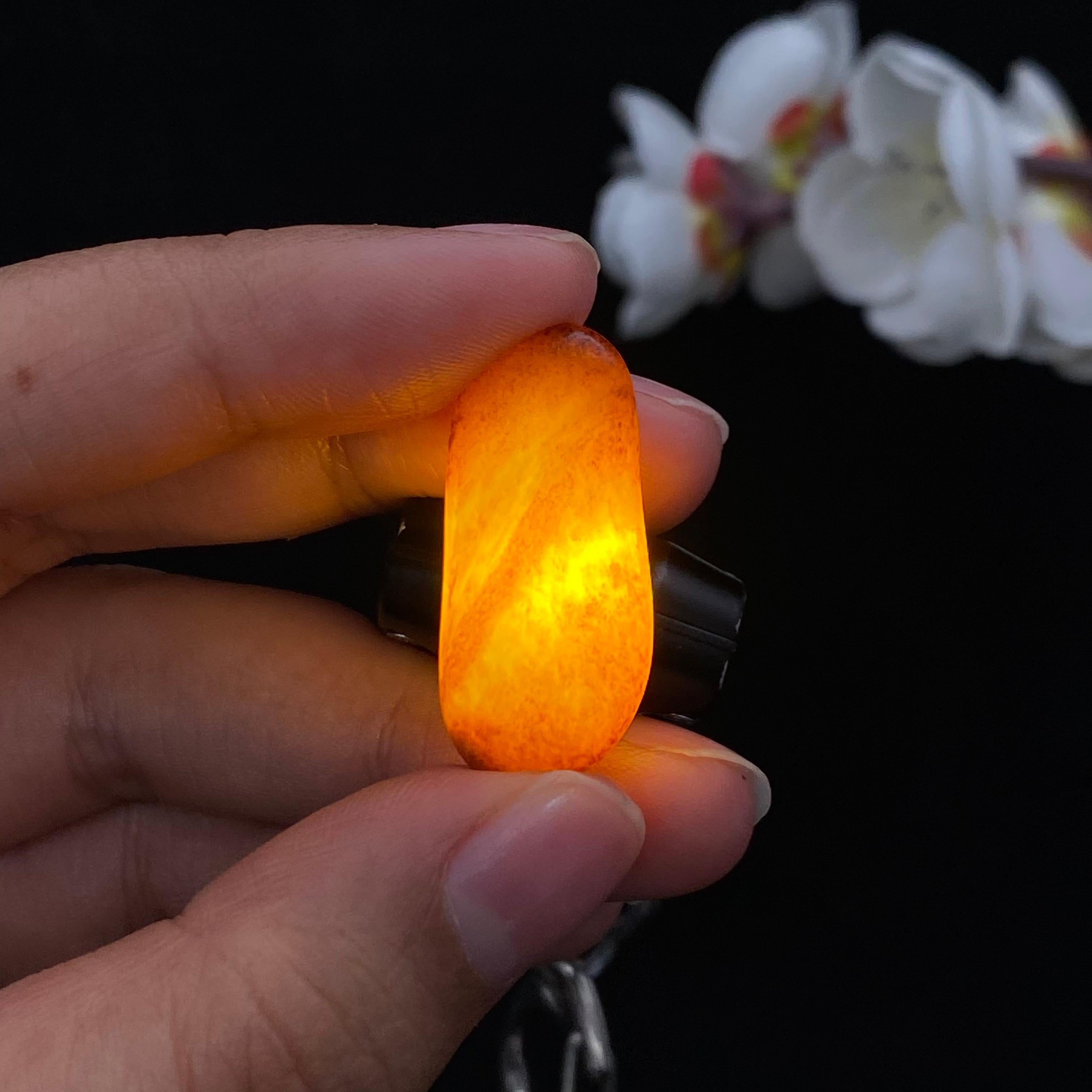 和田玉红沁皮籽料戒面籽（5.1g）