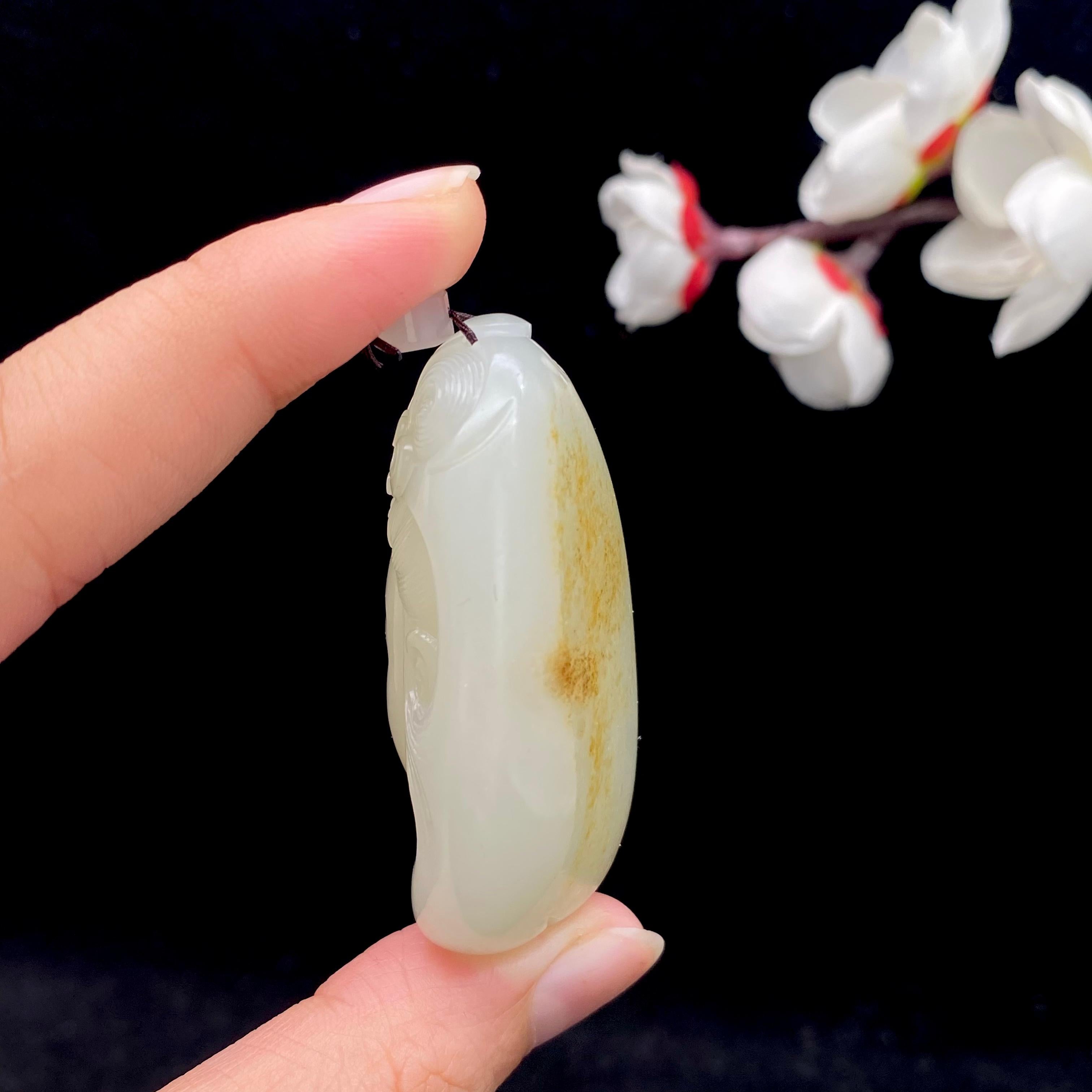 絶品　和田白玉　仔料トップ　観音様 和田玉白玉籽料【观音头】（47.8g） – 厚德载玉