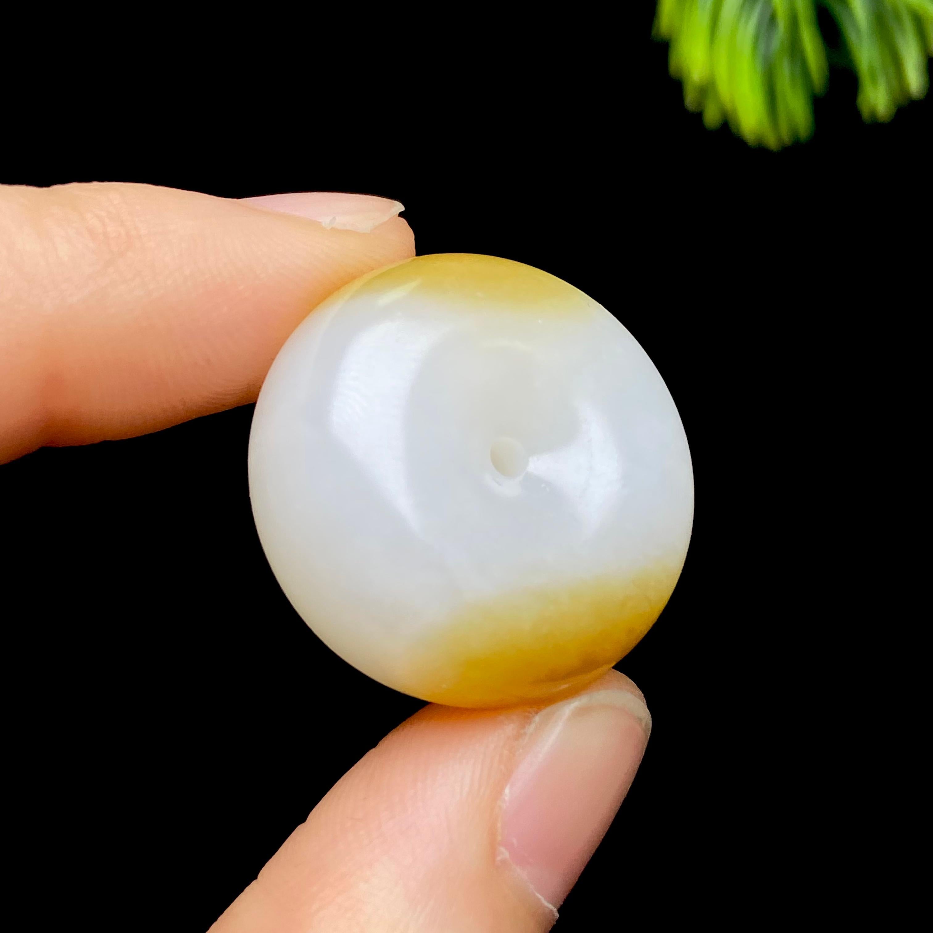 和田玉且末料糖白平安扣（13.7g）