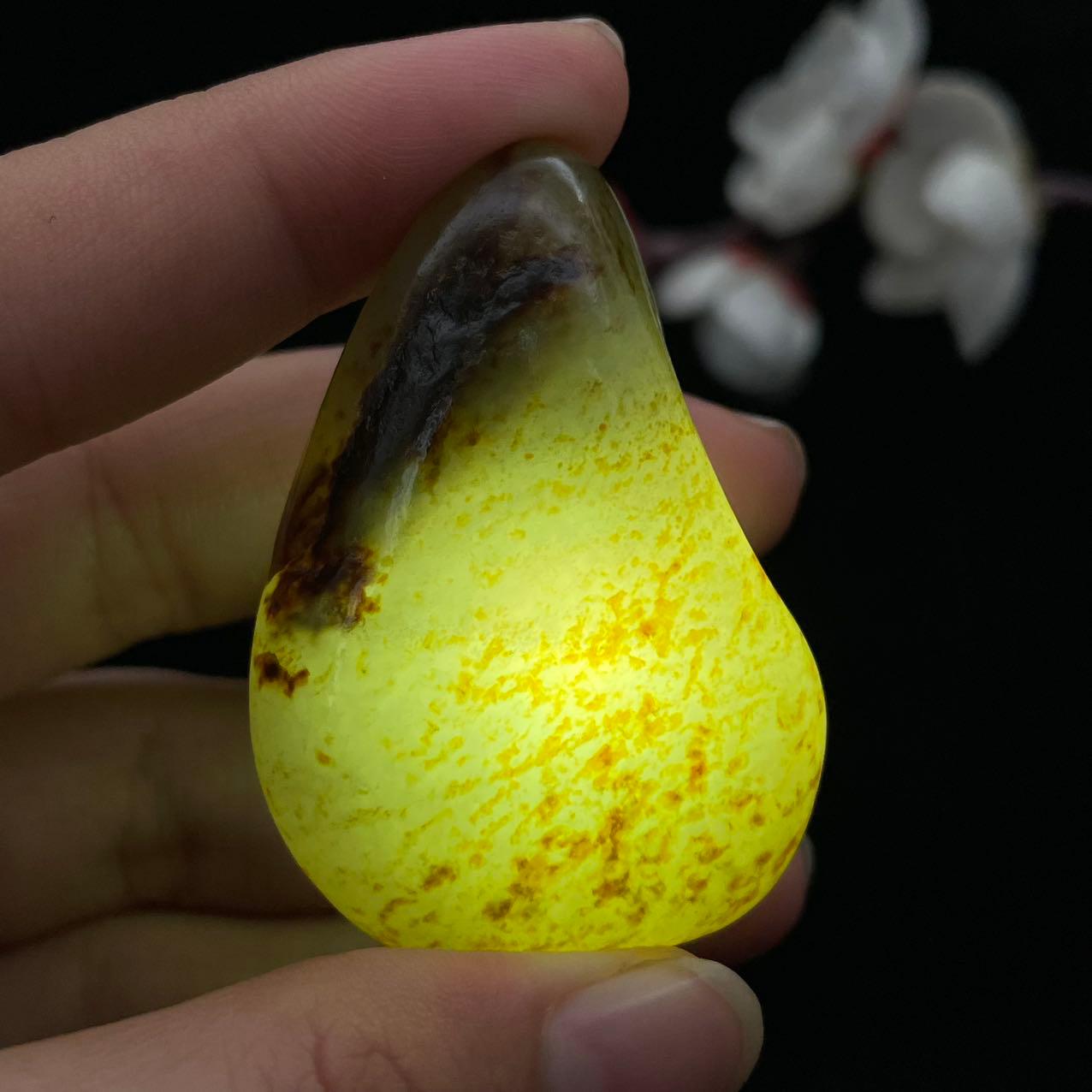 和田玉洒金皮籽料（33g）