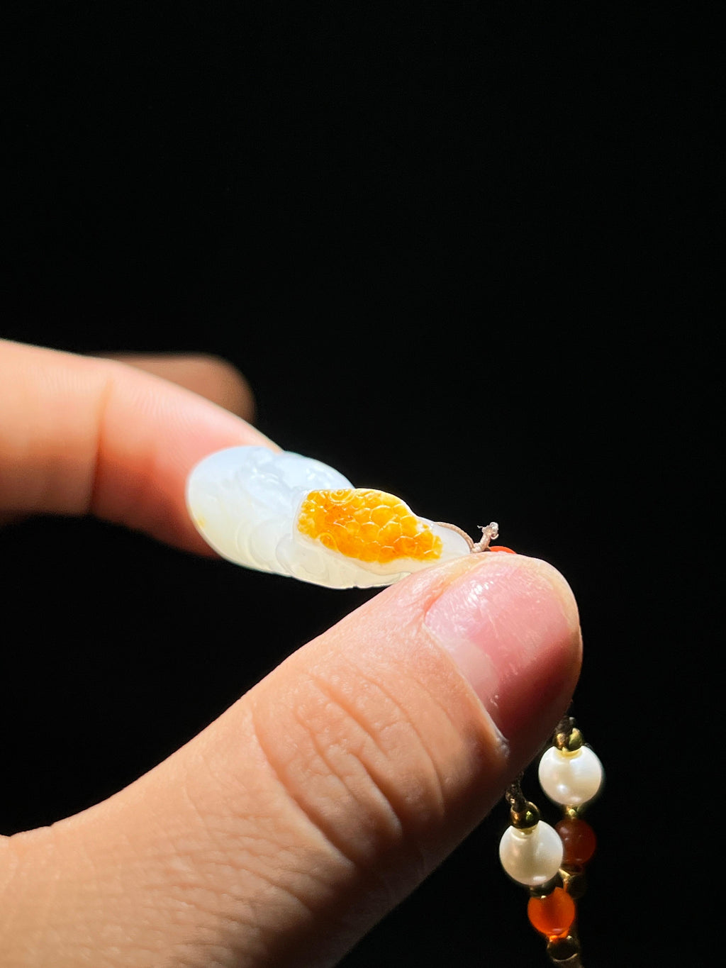和田玉籽料灵蛇（13.5g）