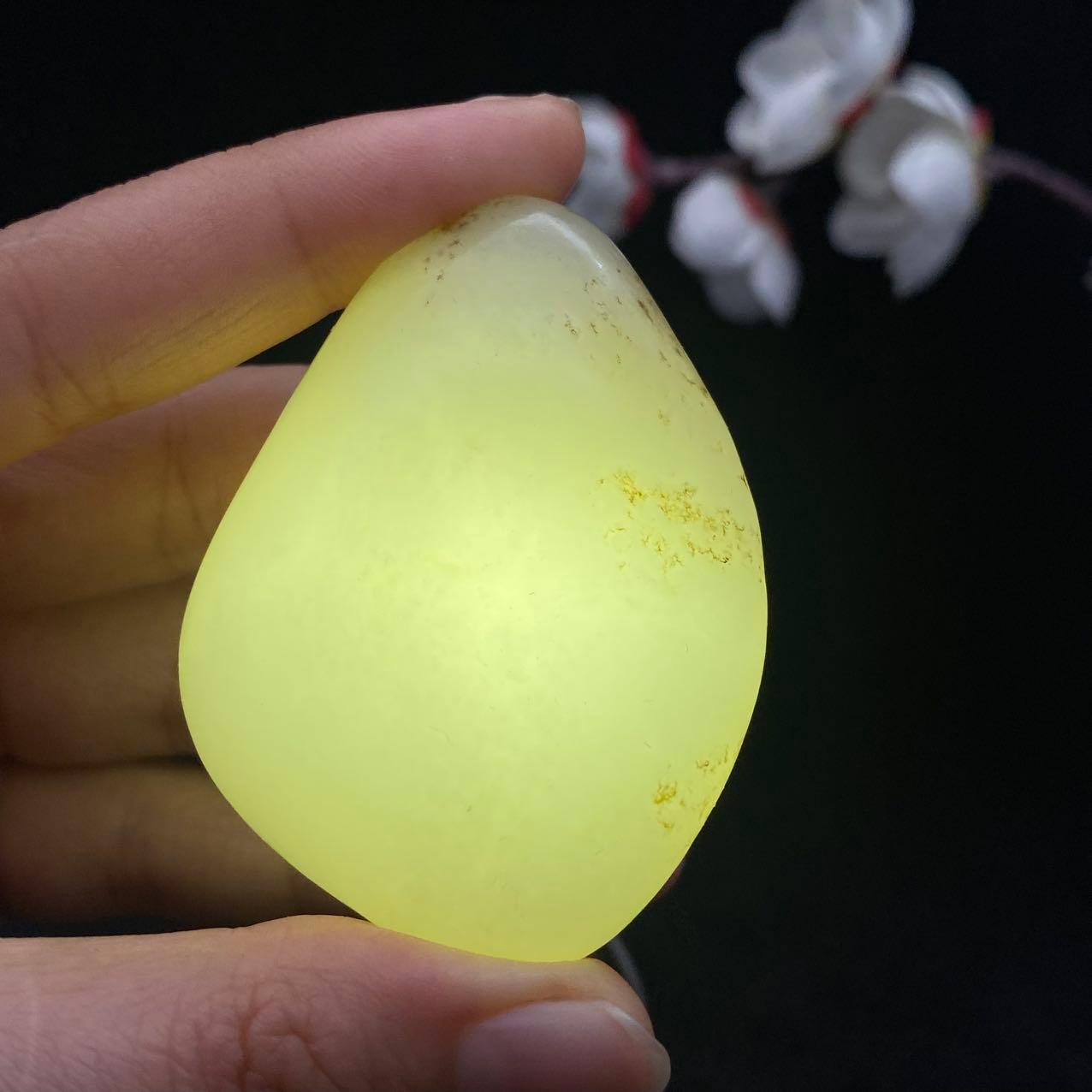 和田玉白玉带秋梨皮籽料手把件（59.4g）