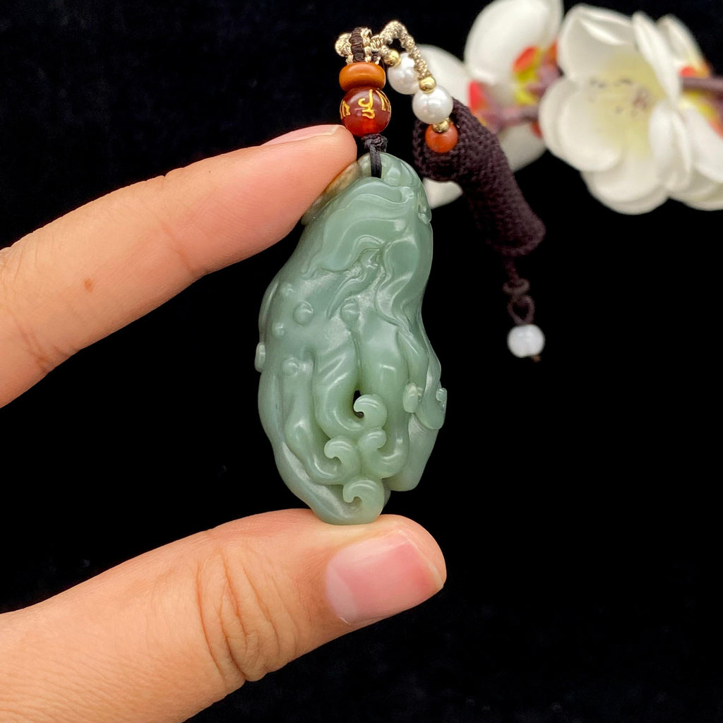 和田玉沙枣青籽料【佛手】（21.3g）