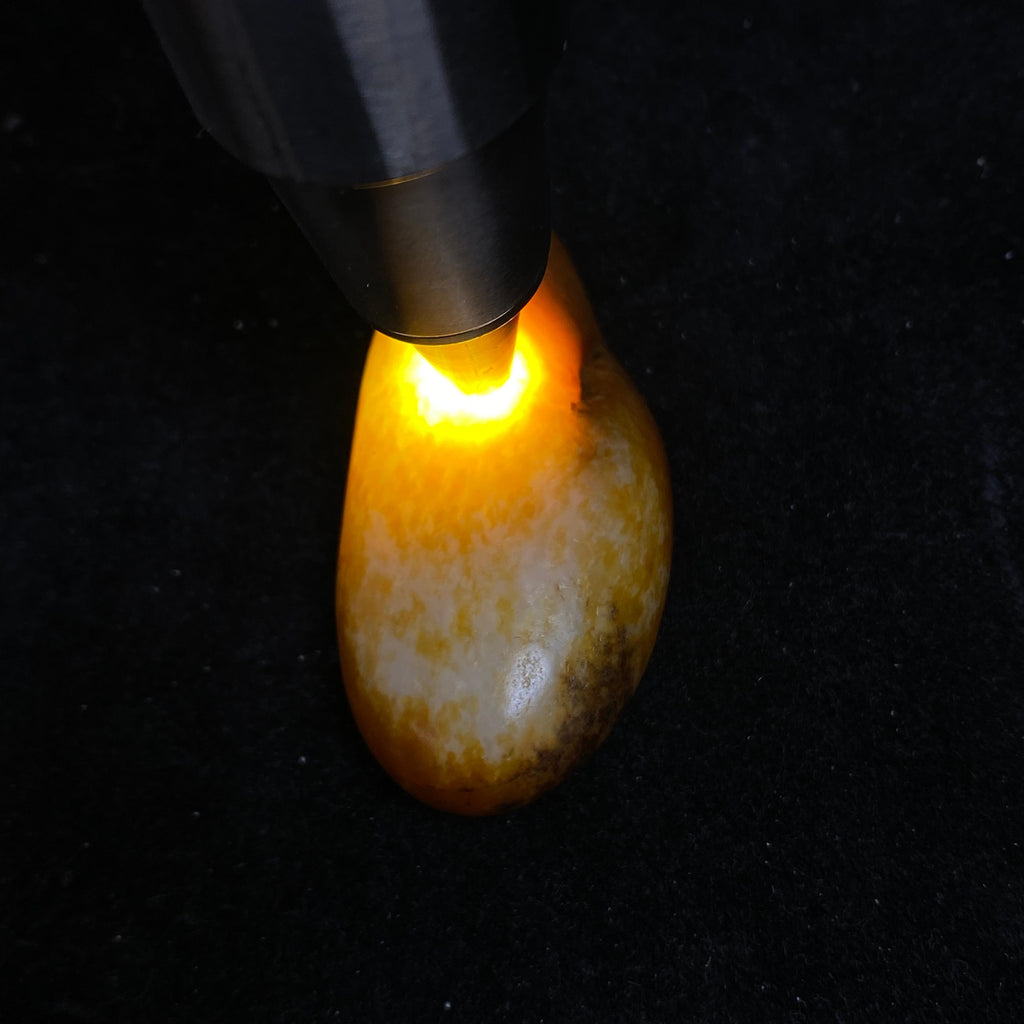和田玉黄沁皮籽料（59.6g）