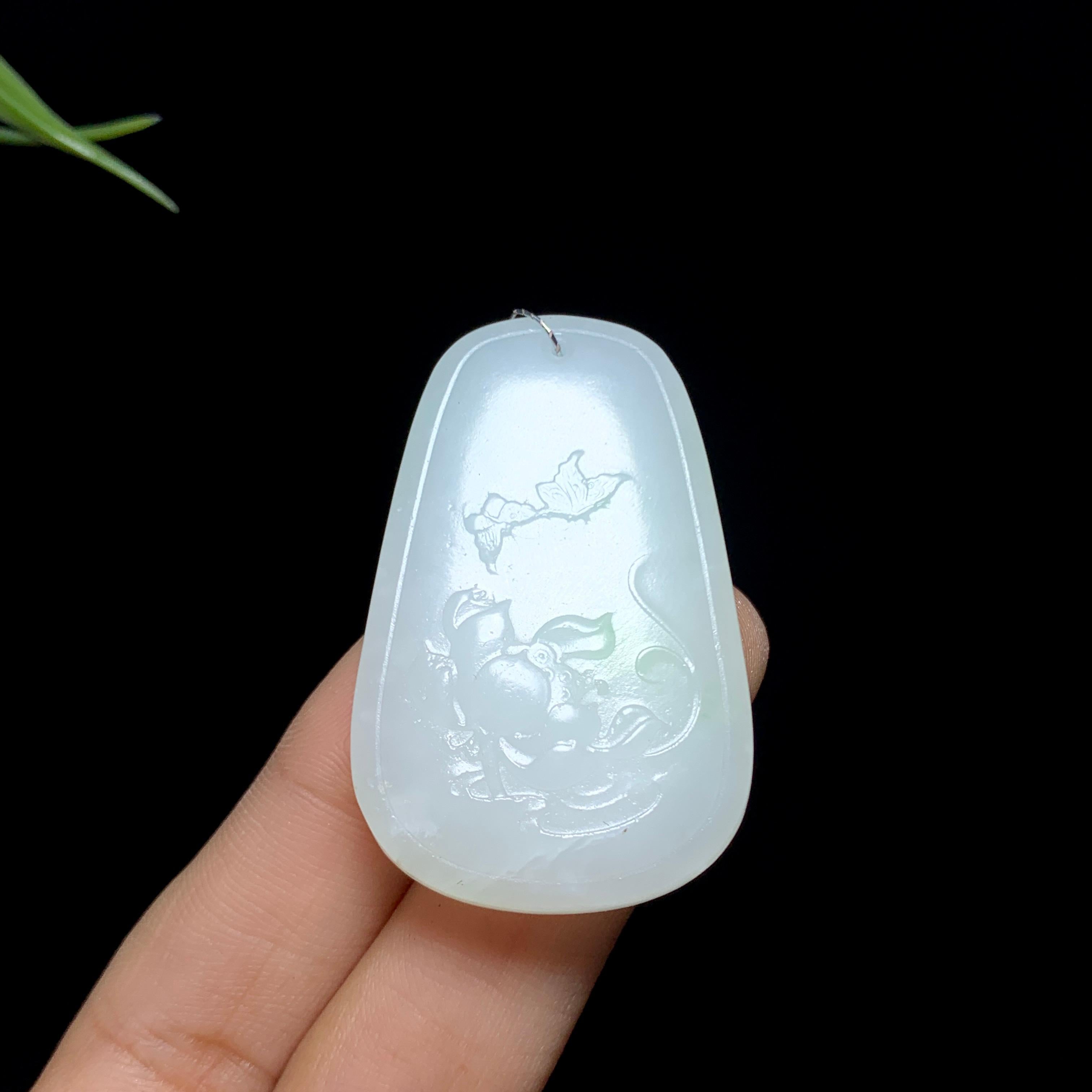 和田山料冰底白玉花开富贵挂件（17.7g）