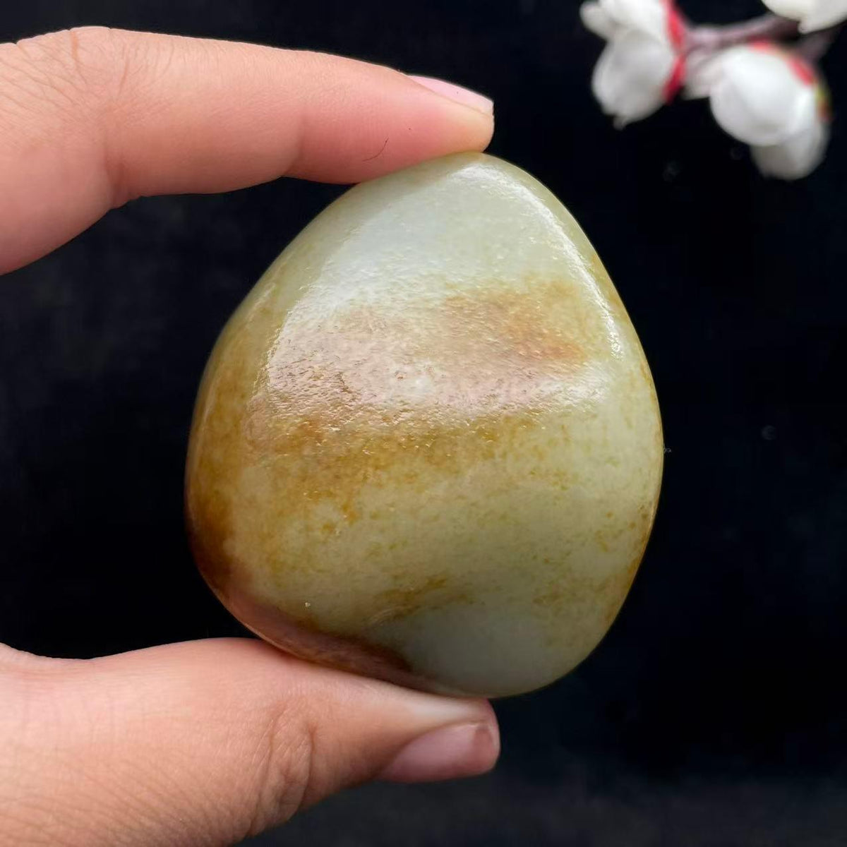 和田玉黄皮籽料（102.5g）