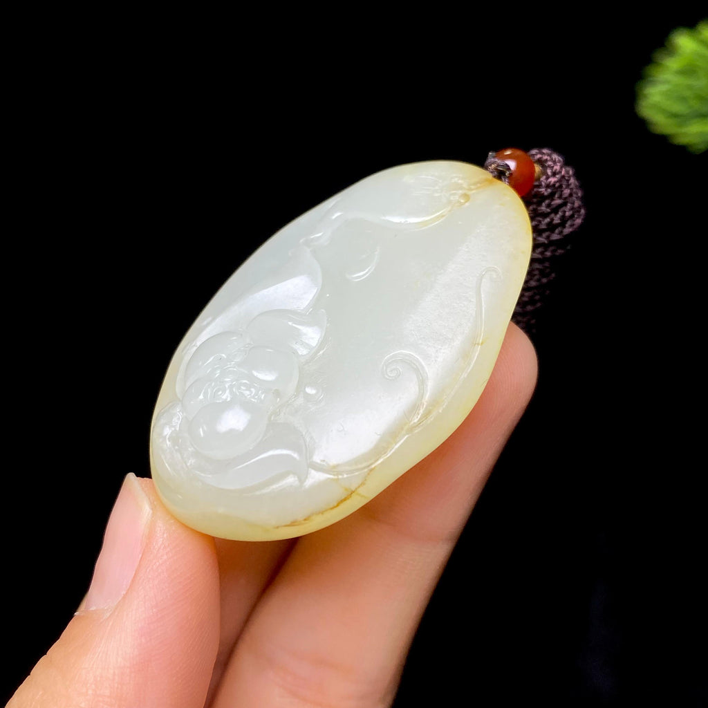 和田玉籽料花开富贵（33.2g）