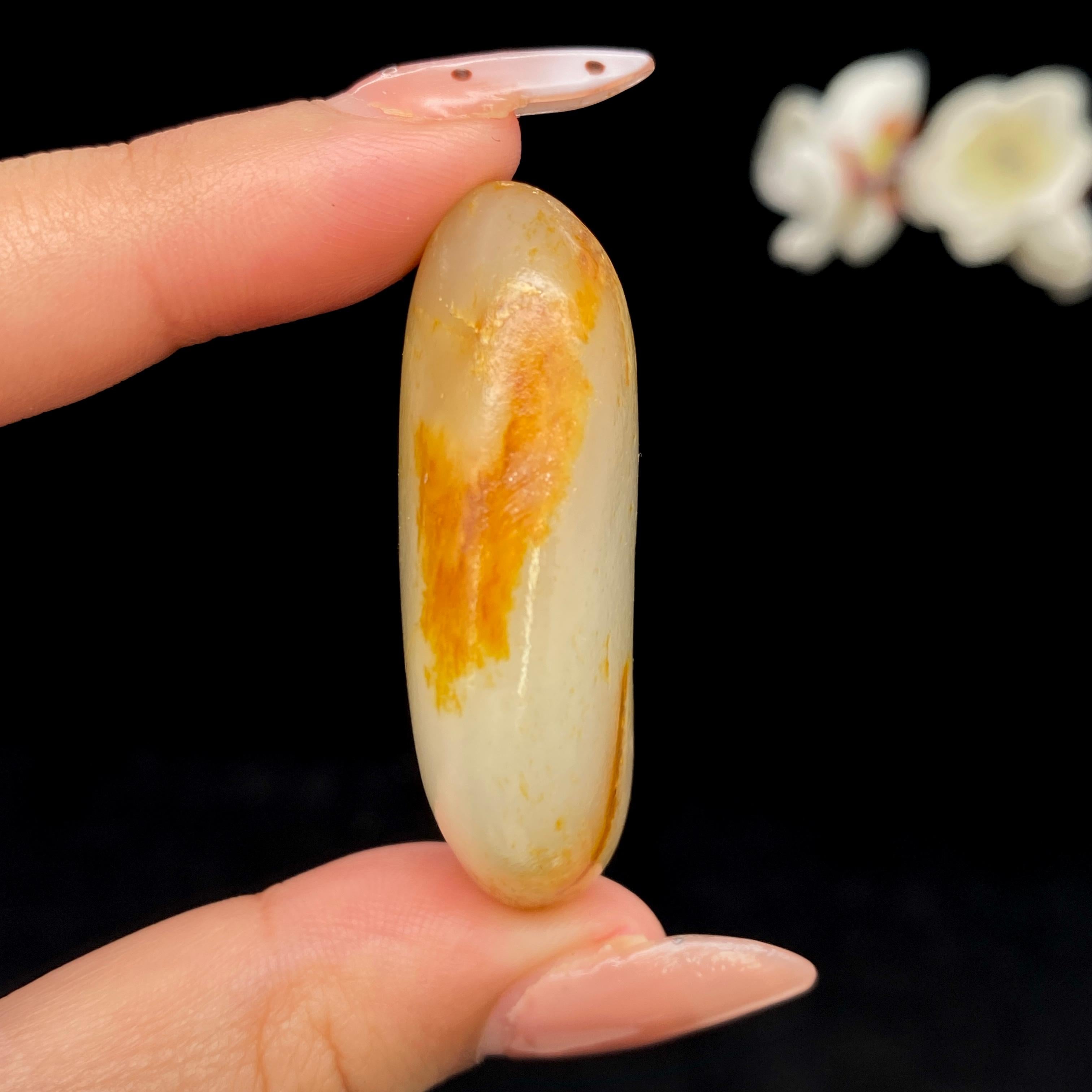和田玉黄皮籽料挂件（27.2g） – 厚德载玉